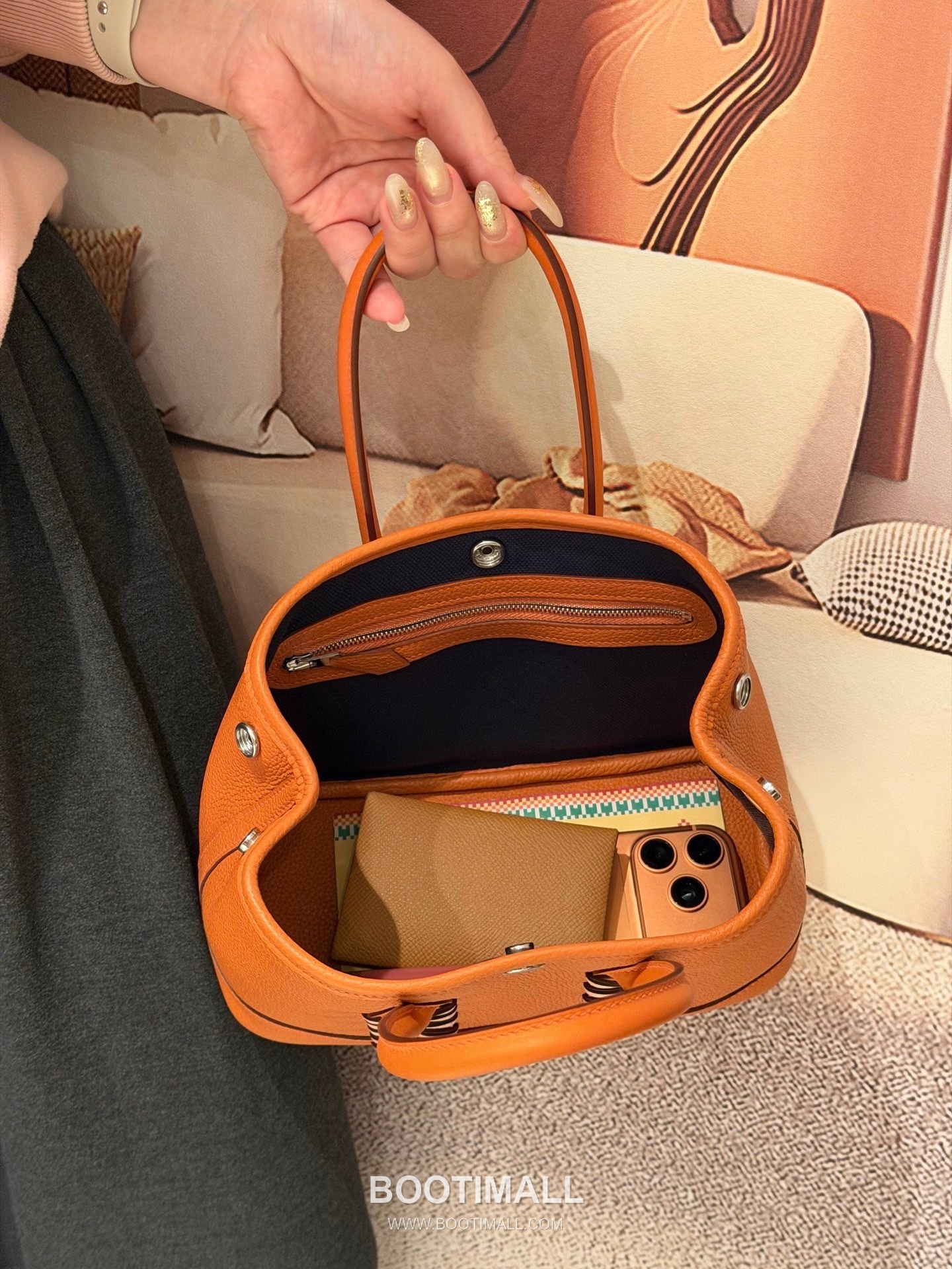 Hermès Neo Garden 23 Woven Ntogo and Swift Calfskin Black Tote Bag 에르메스 네오 가든 23 위븐 엔토고·스위프트 송아지 가죽 블랙 토트백 2