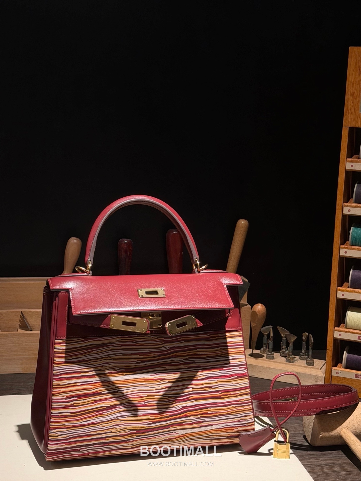 Hermes Kelly 28 Lambskin Leather Red Top Handle Bag 에르메스 켈리 28 램스킨 레더 레드 탑핸들백 28cm 1