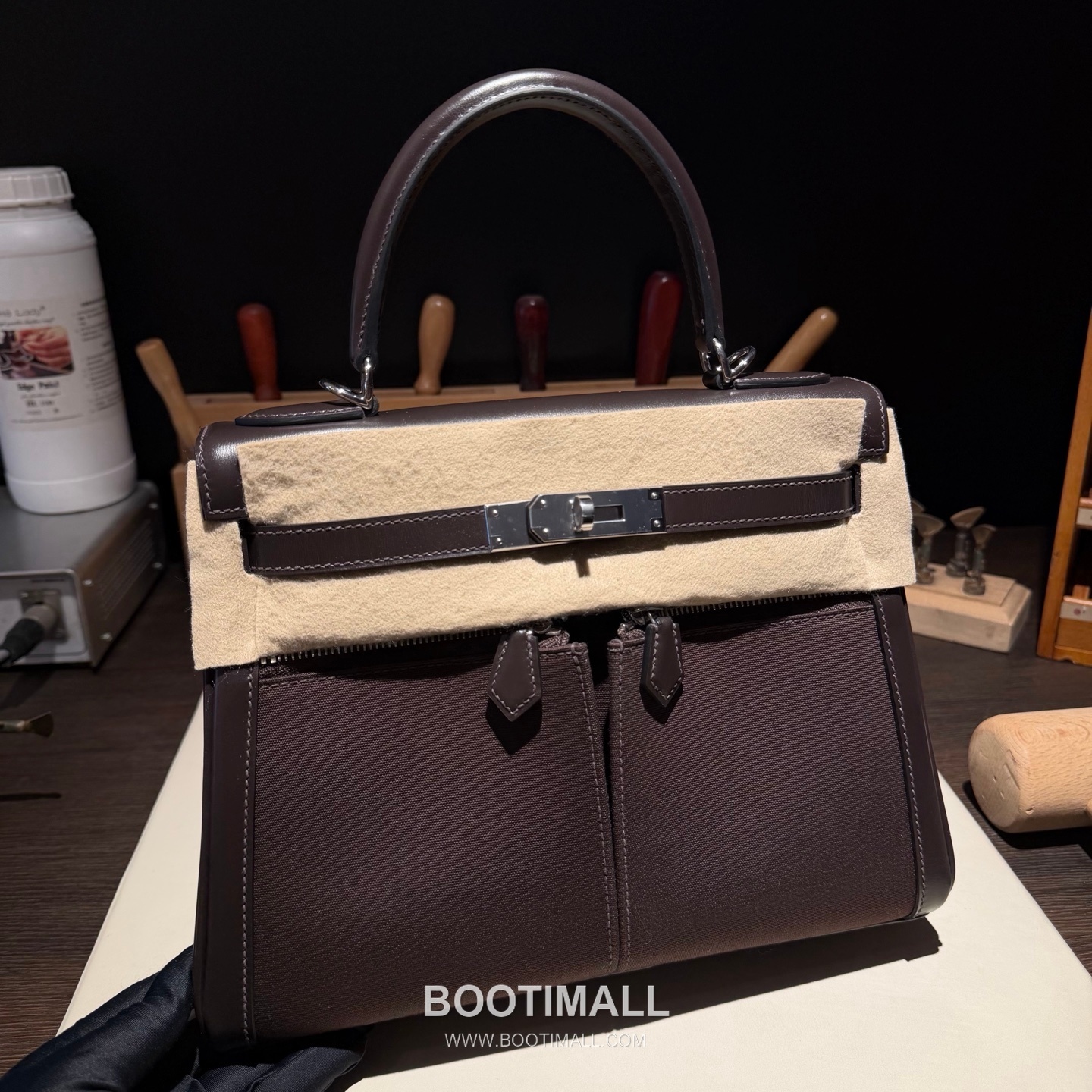 Hermès Kelly Lakis 28 Box Calfskin Leather Ebony Handbag 에르메스 켈리 라키스 28 박스 카프스킨 레더 에보니 핸드백 28cm 3
