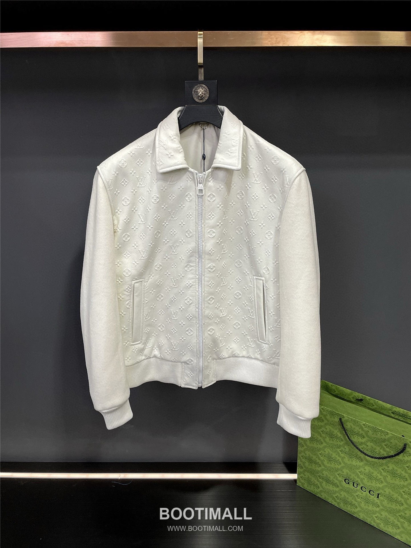 Louis Vuitton 2026 Embossed Leather Jacket Lambskin, Cashmere Black 루이비통 2026 엠보스 가죽 재킷 양가죽, 캐시미어 블랙 10