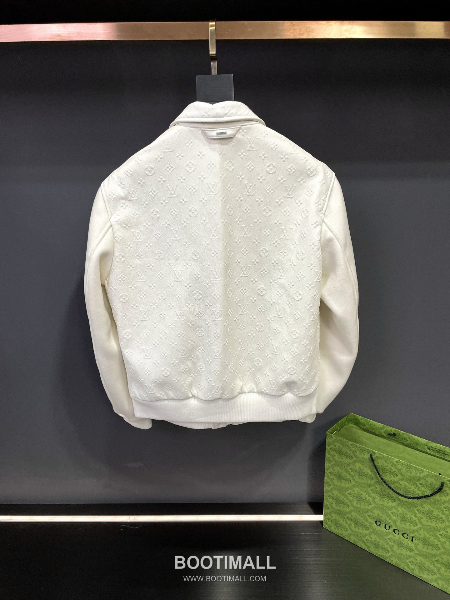 Louis Vuitton 2026 Embossed Leather Jacket Lambskin, Cashmere Black 루이비통 2026 엠보스 가죽 재킷 양가죽, 캐시미어 블랙 11