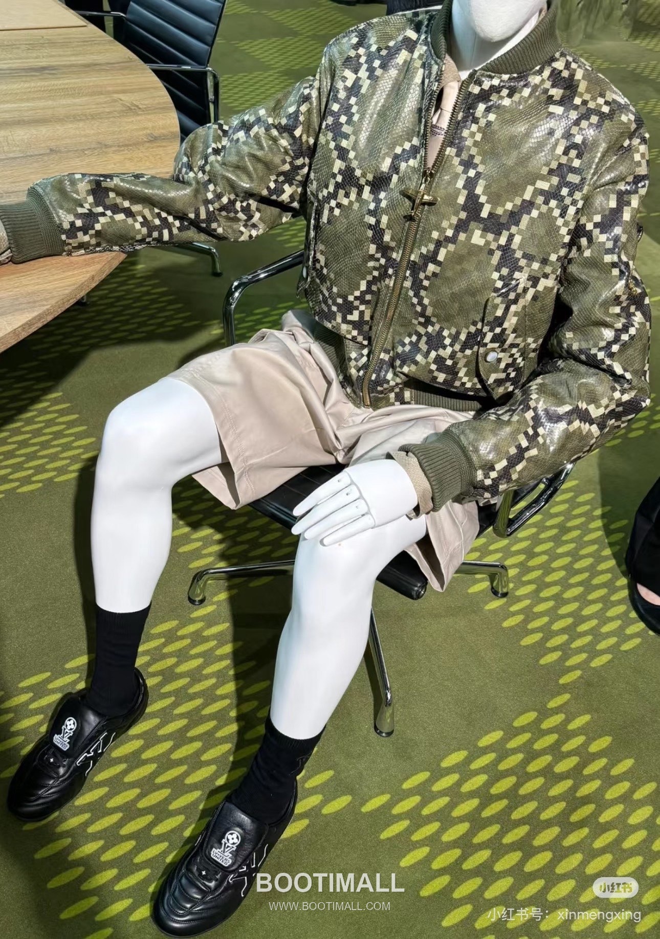 Louis Vuitton Snakeskin-Embossed Damier Leather Jacket Lambskin 루이비통 스네이크 엠보스드 다미에 가죽 재킷 양가죽 6