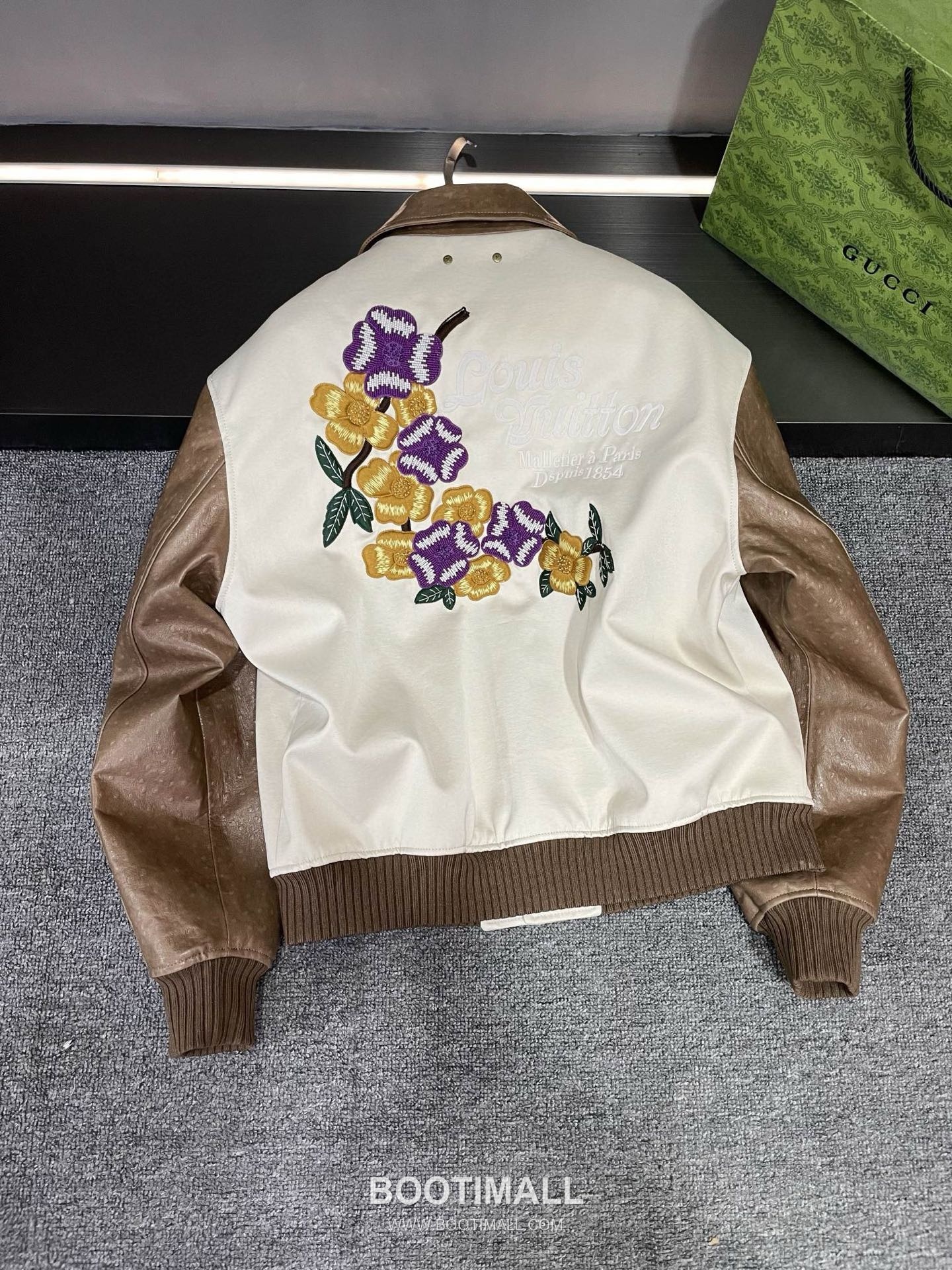 Louis Vuitton Ostrich Leather Embroidered Outerwear Brown Jacket 루이비통 오스트리치 가죽 자수 아우터 브라운 자켓 9