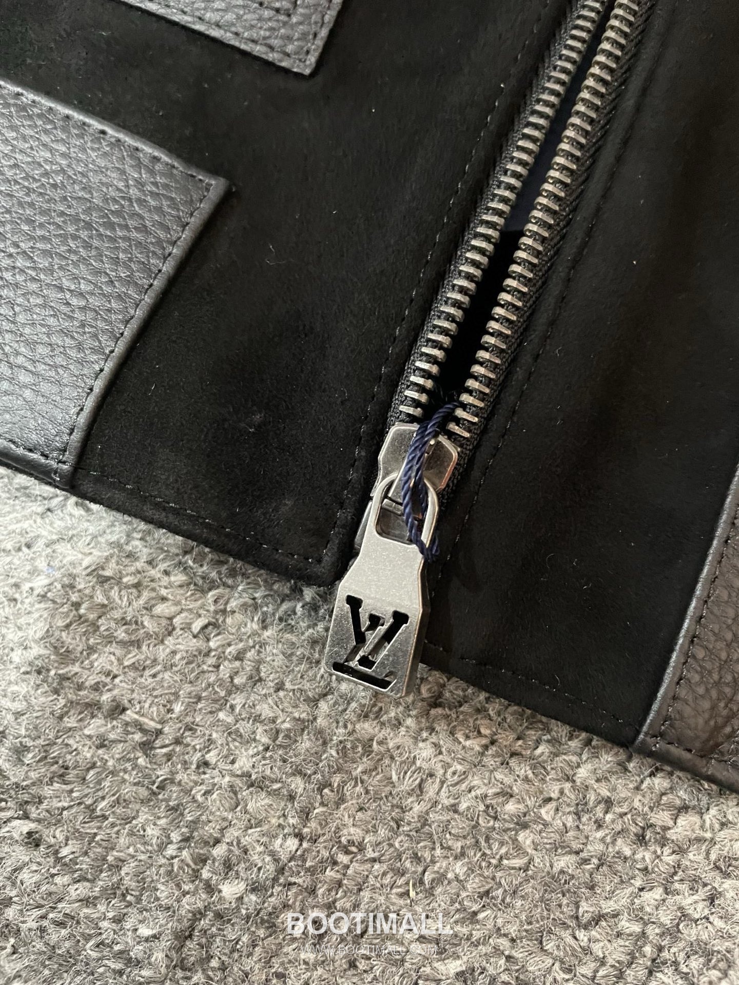 Louis Vuitton Laser-Perforated Shearling Jacket Lambskin Black Leather 루이비통 레이저 펀칭 시어링 재킷 양가죽 블랙 가죽 14