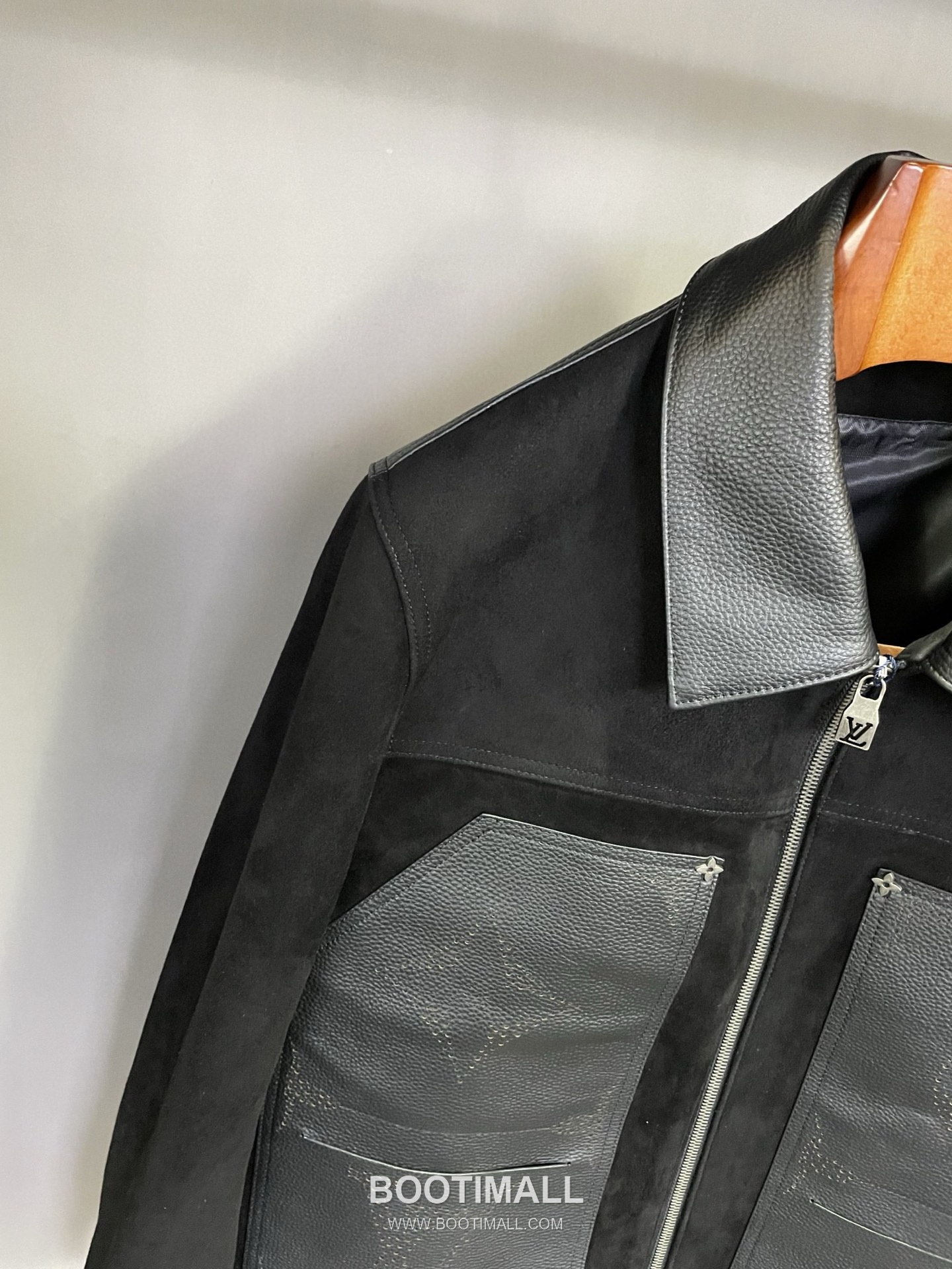 Louis Vuitton Laser-Perforated Shearling Jacket Lambskin Black Leather 루이비통 레이저 펀칭 시어링 재킷 양가죽 블랙 가죽 28