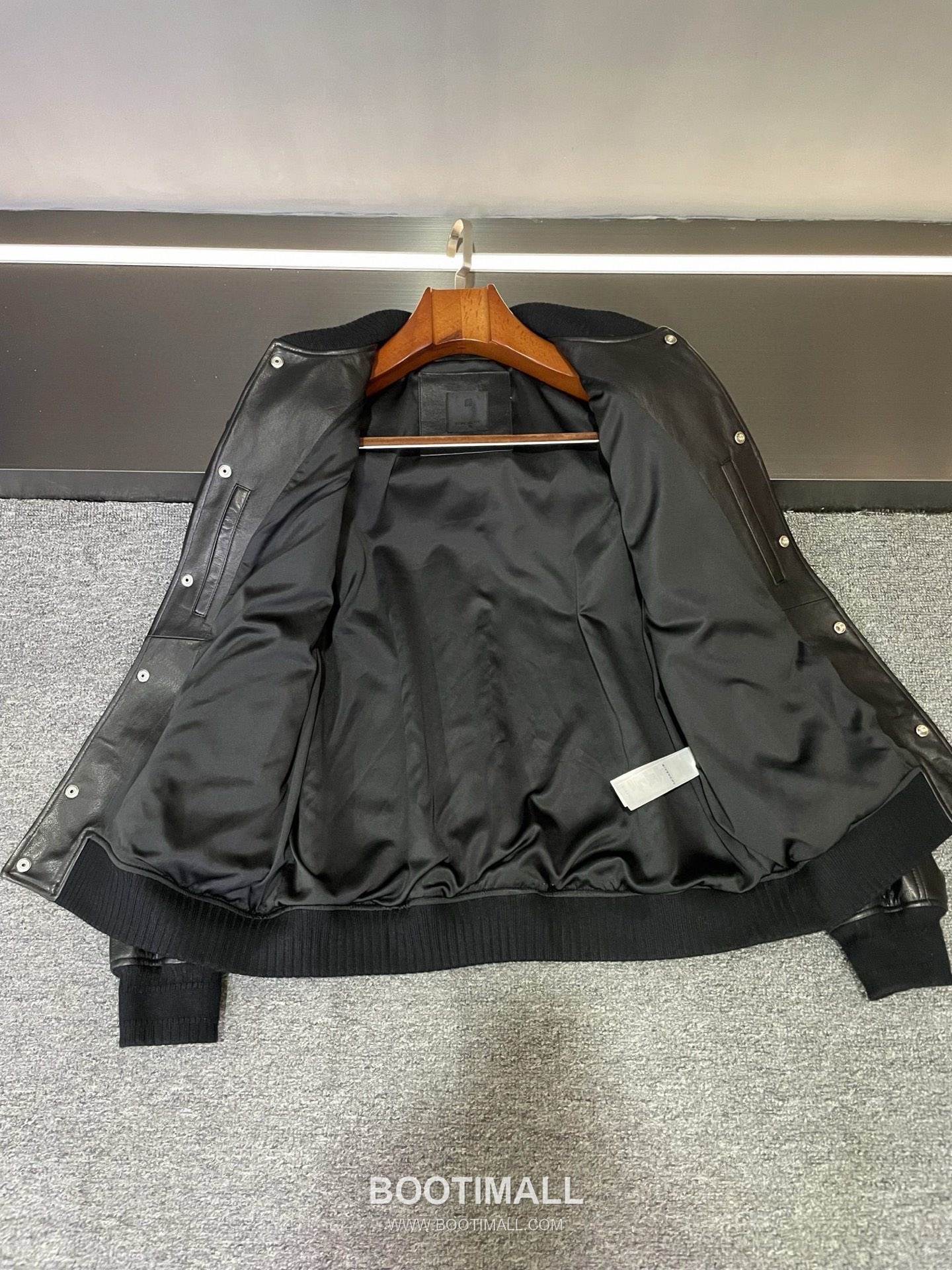 Givenchy Labyrinth Embossed Varsity Lambskin Black Jacket 지방시 라비린스 엠보스 바시티 양가죽 블랙 자켓 14