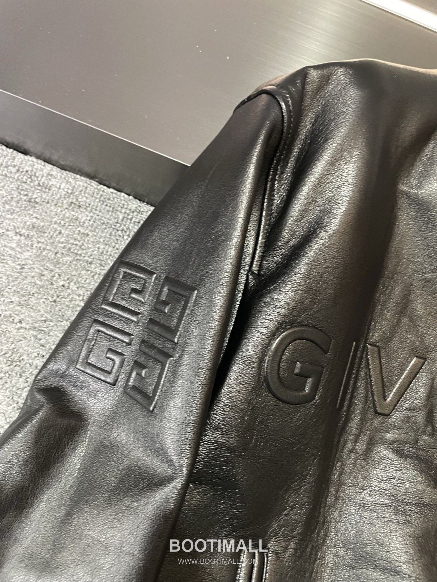 Givenchy Labyrinth Embossed Varsity Lambskin Black Jacket 지방시 라비린스 엠보스 바시티 양가죽 블랙 자켓 17