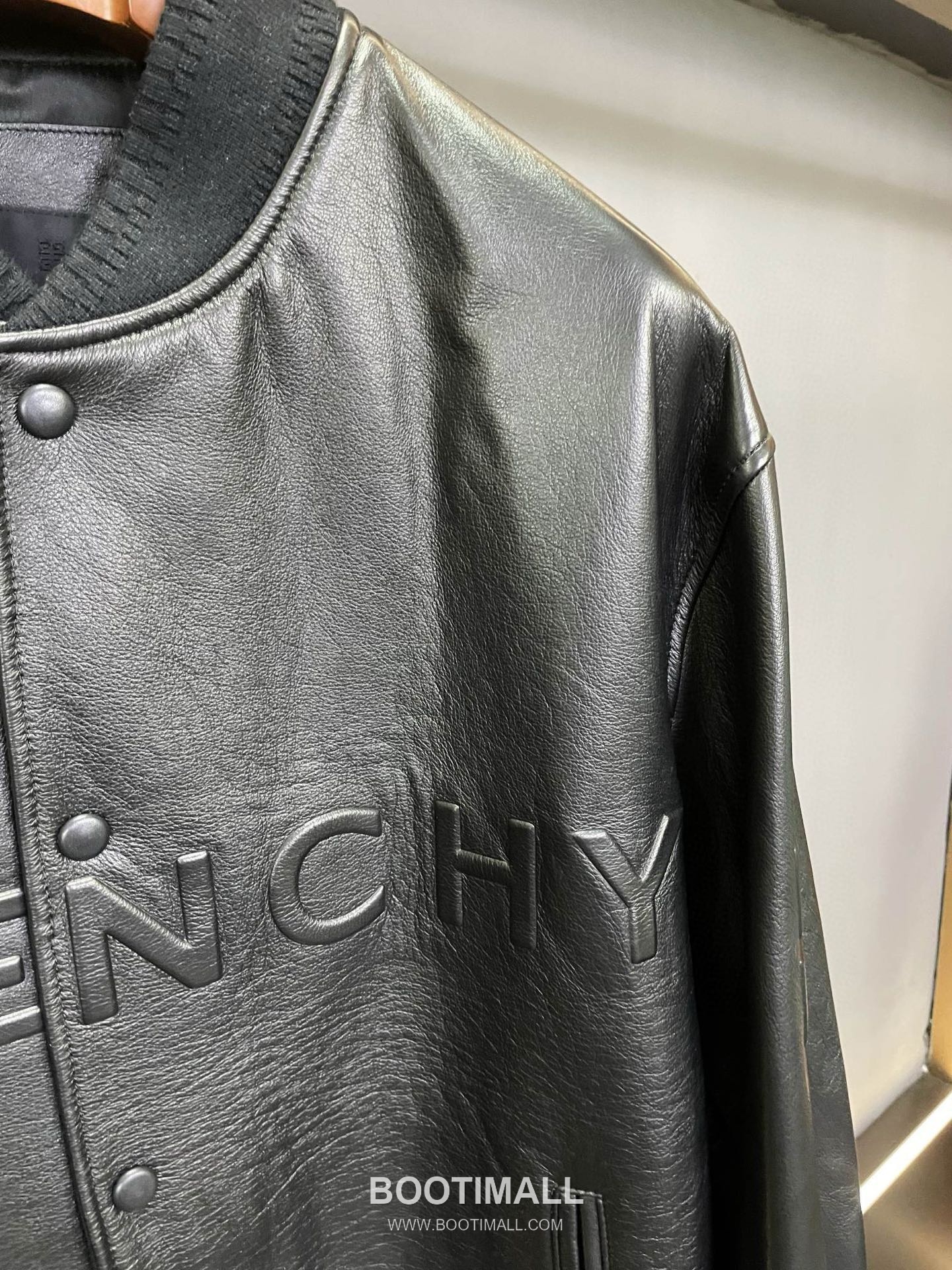 Givenchy Labyrinth Embossed Varsity Lambskin Black Jacket 지방시 라비린스 엠보스 바시티 양가죽 블랙 자켓 28
