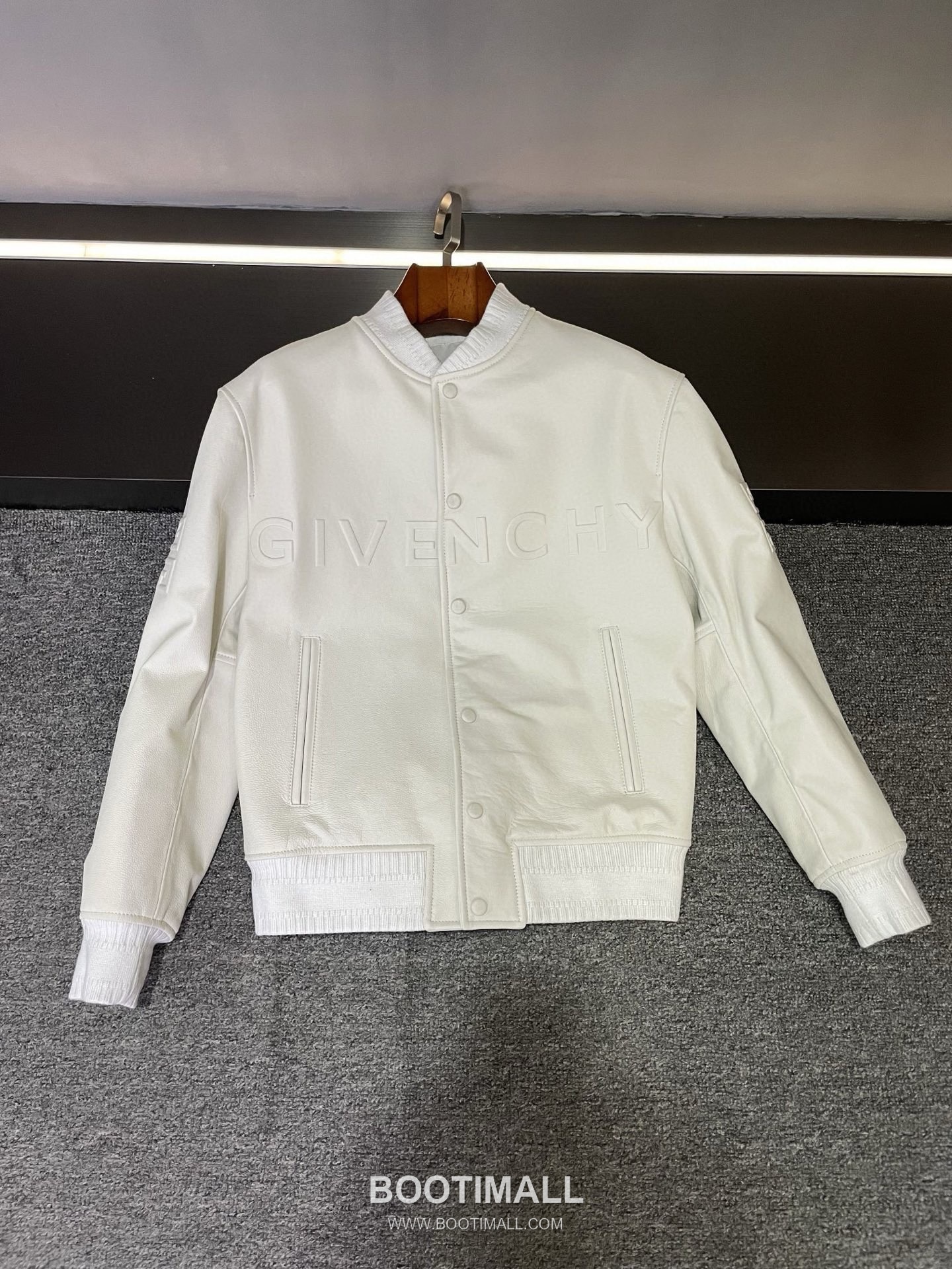 Givenchy Labyrinth Embossed Varsity Lambskin Black Jacket 지방시 라비린스 엠보스 바시티 양가죽 블랙 자켓 1