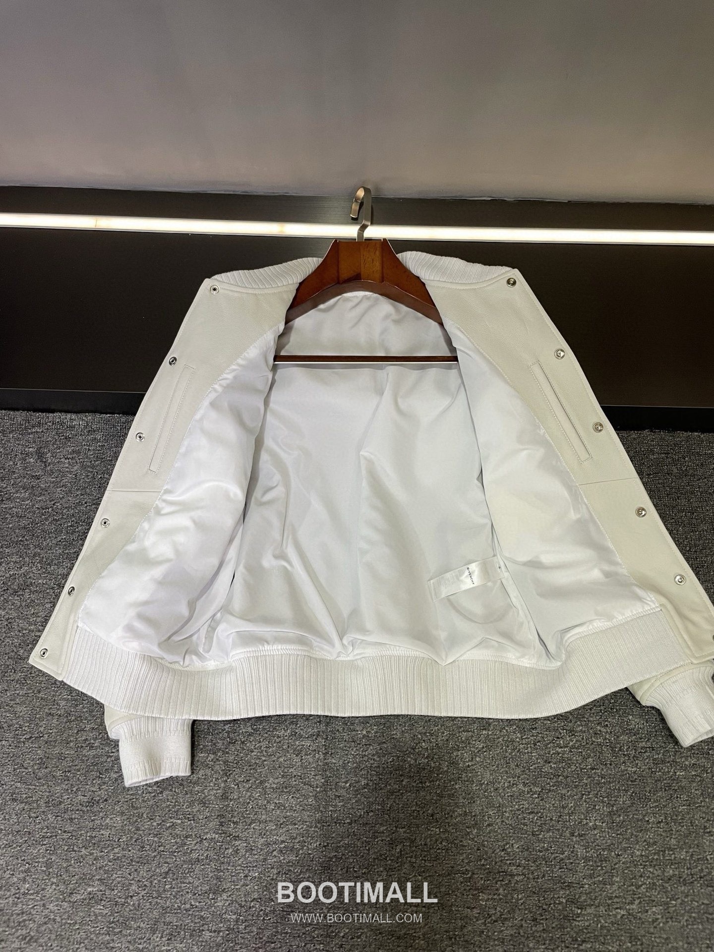 Givenchy Labyrinth Embossed Varsity Lambskin Black Jacket 지방시 라비린스 엠보스 바시티 양가죽 블랙 자켓 3