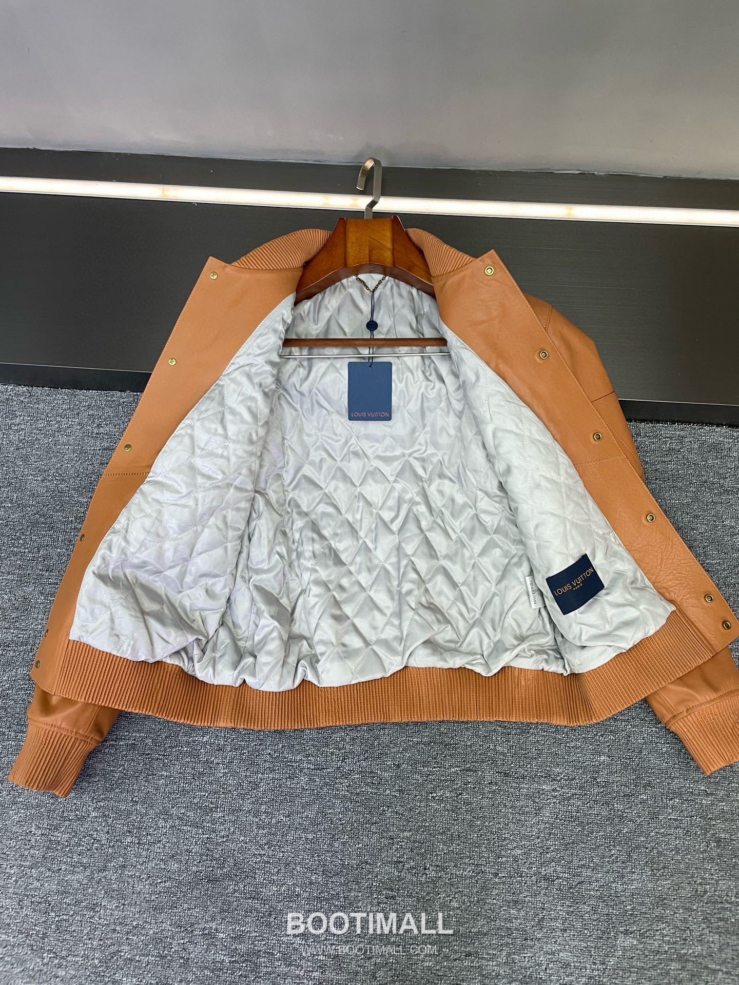 Louis Vuitton Remember the Future Calfskin Outerwear Yellow Jacket 루이비통 리멤버 더 퓨처 카프스킨 아우터 송아지가죽 옐로우 자켓 11