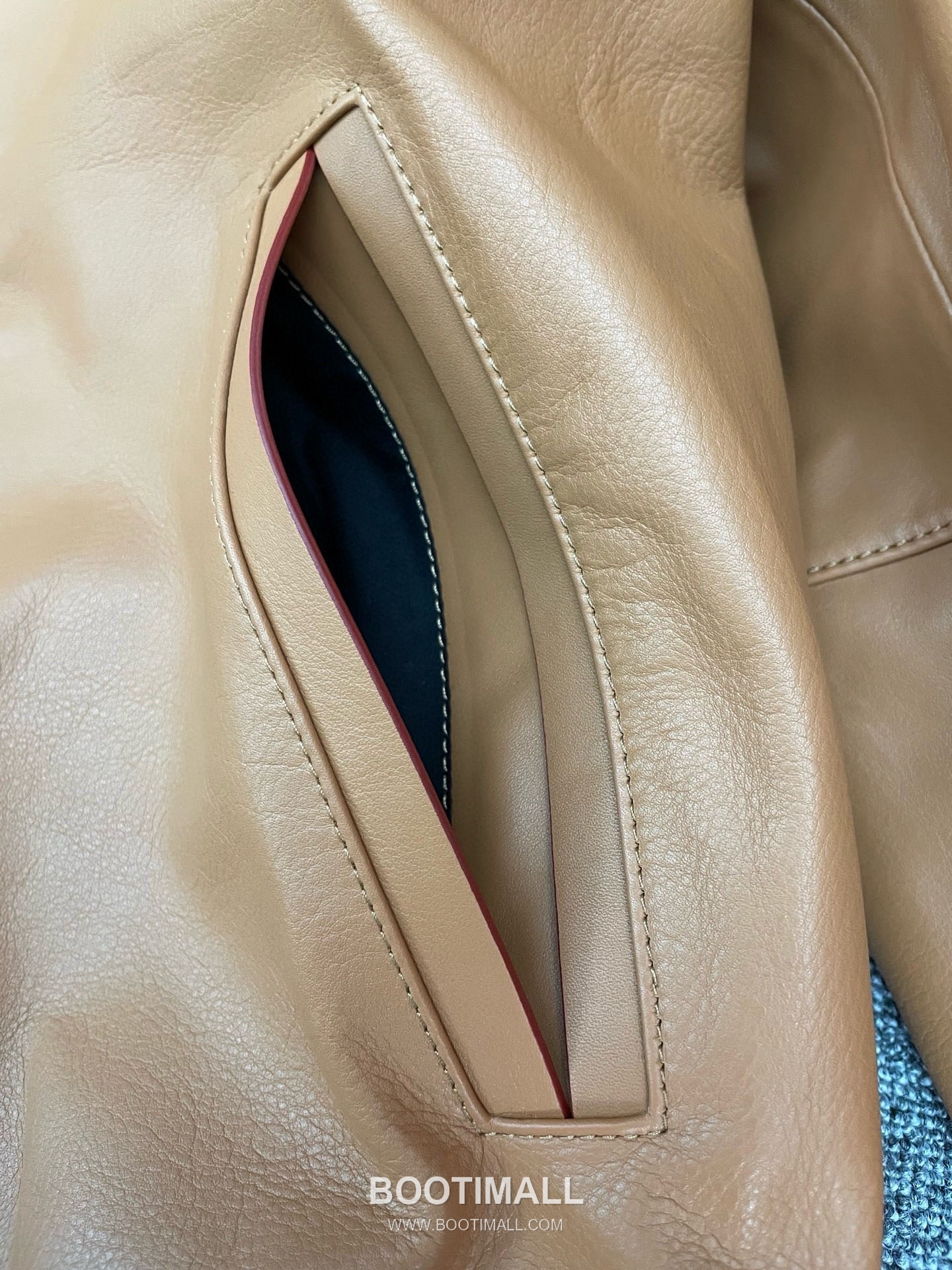 Louis Vuitton Remember the Future Calfskin Outerwear Yellow Jacket 루이비통 리멤버 더 퓨처 카프스킨 아우터 송아지가죽 옐로우 자켓 16