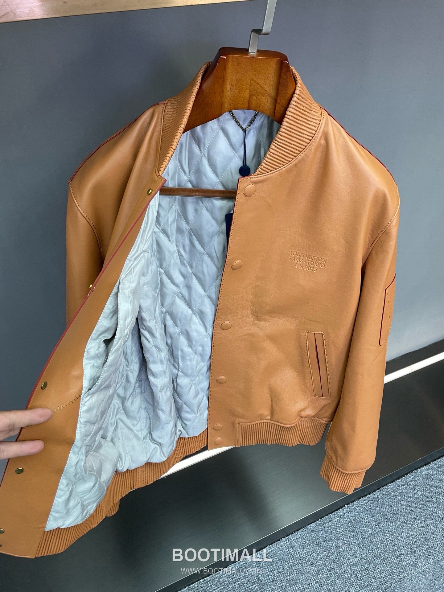 Louis Vuitton Remember the Future Calfskin Outerwear Yellow Jacket 루이비통 리멤버 더 퓨처 카프스킨 아우터 송아지가죽 옐로우 자켓 20