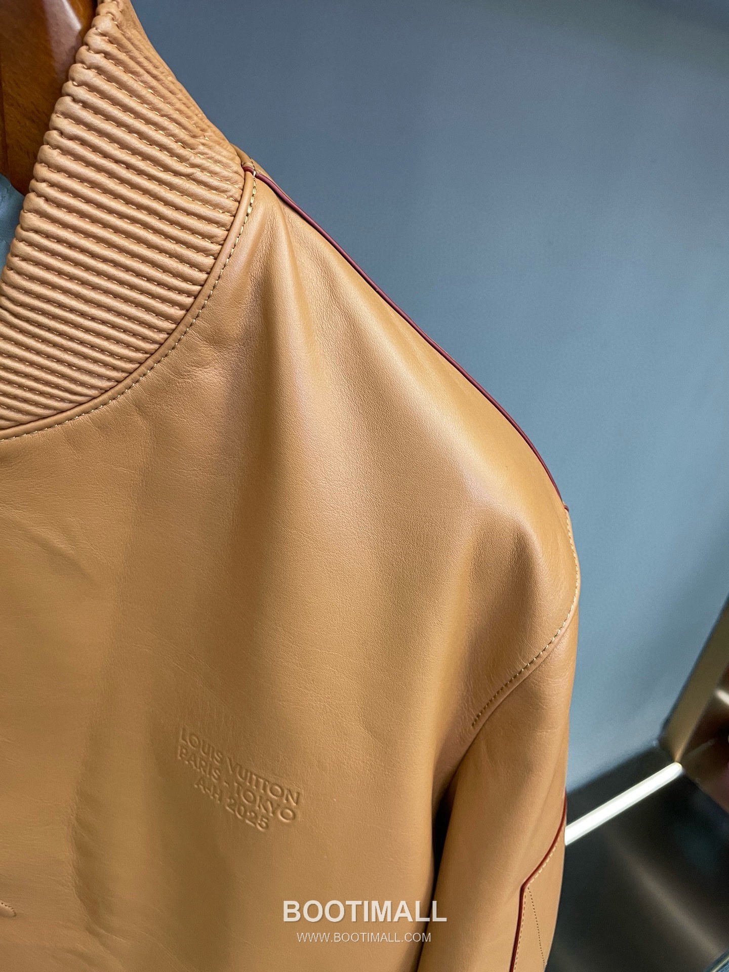 Louis Vuitton Remember the Future Calfskin Outerwear Yellow Jacket 루이비통 리멤버 더 퓨처 카프스킨 아우터 송아지가죽 옐로우 자켓 23