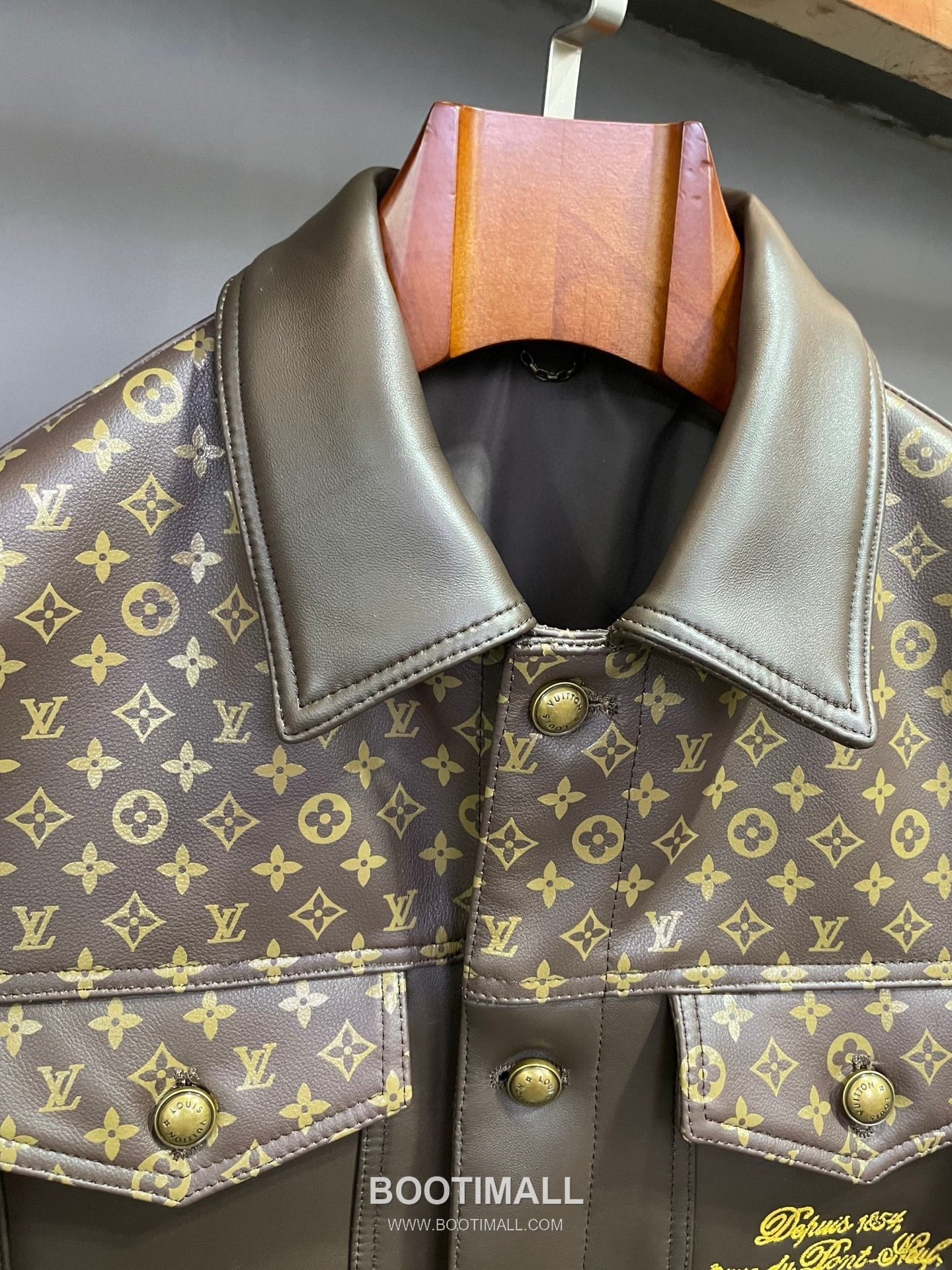 Louis Vuitton Monogram Print Lambskin Jacket 루이비통 모노그램 프린트 램스킨 재킷 양가죽 20