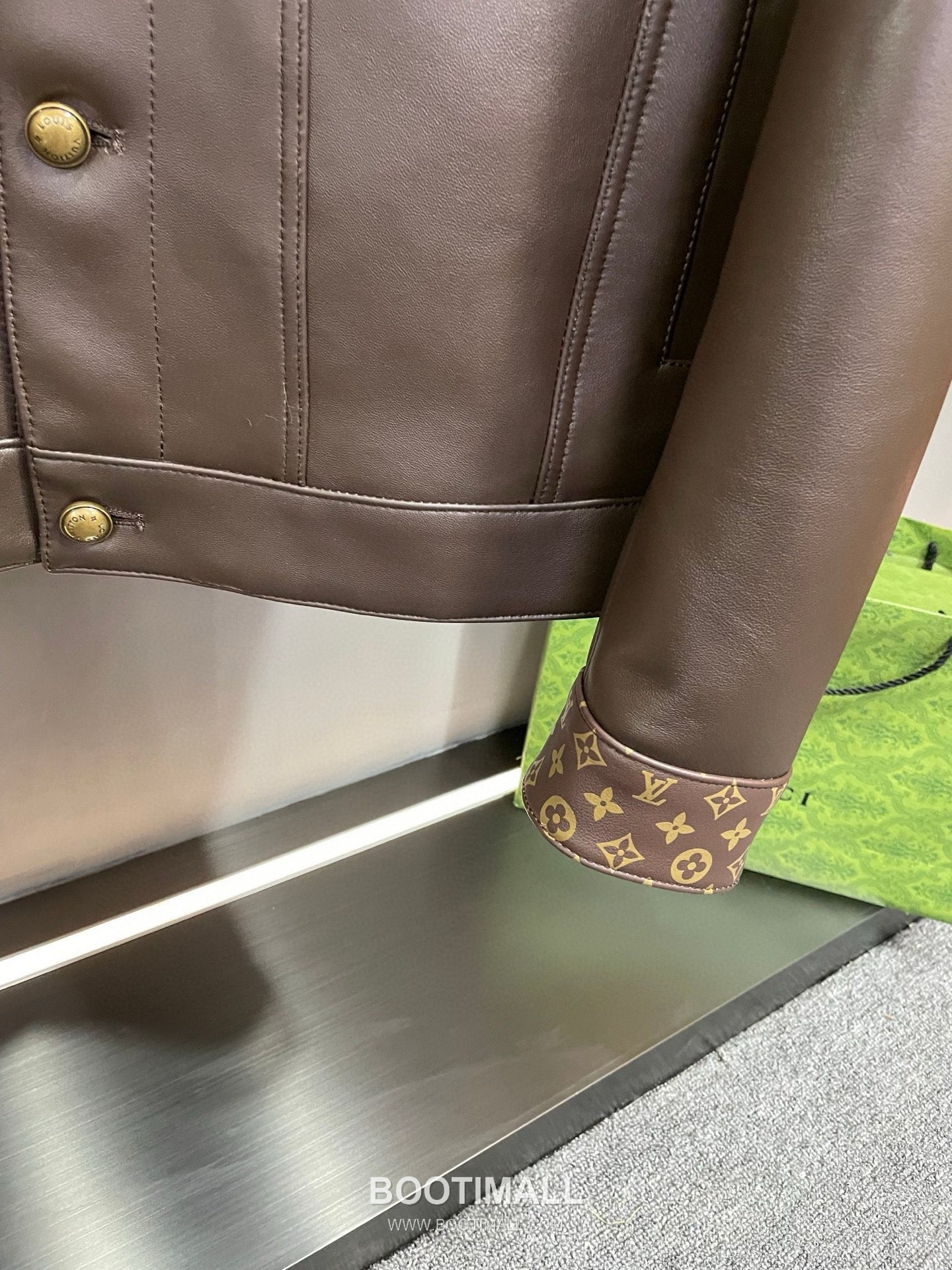 Louis Vuitton Monogram Print Lambskin Jacket 루이비통 모노그램 프린트 램스킨 재킷 양가죽 22