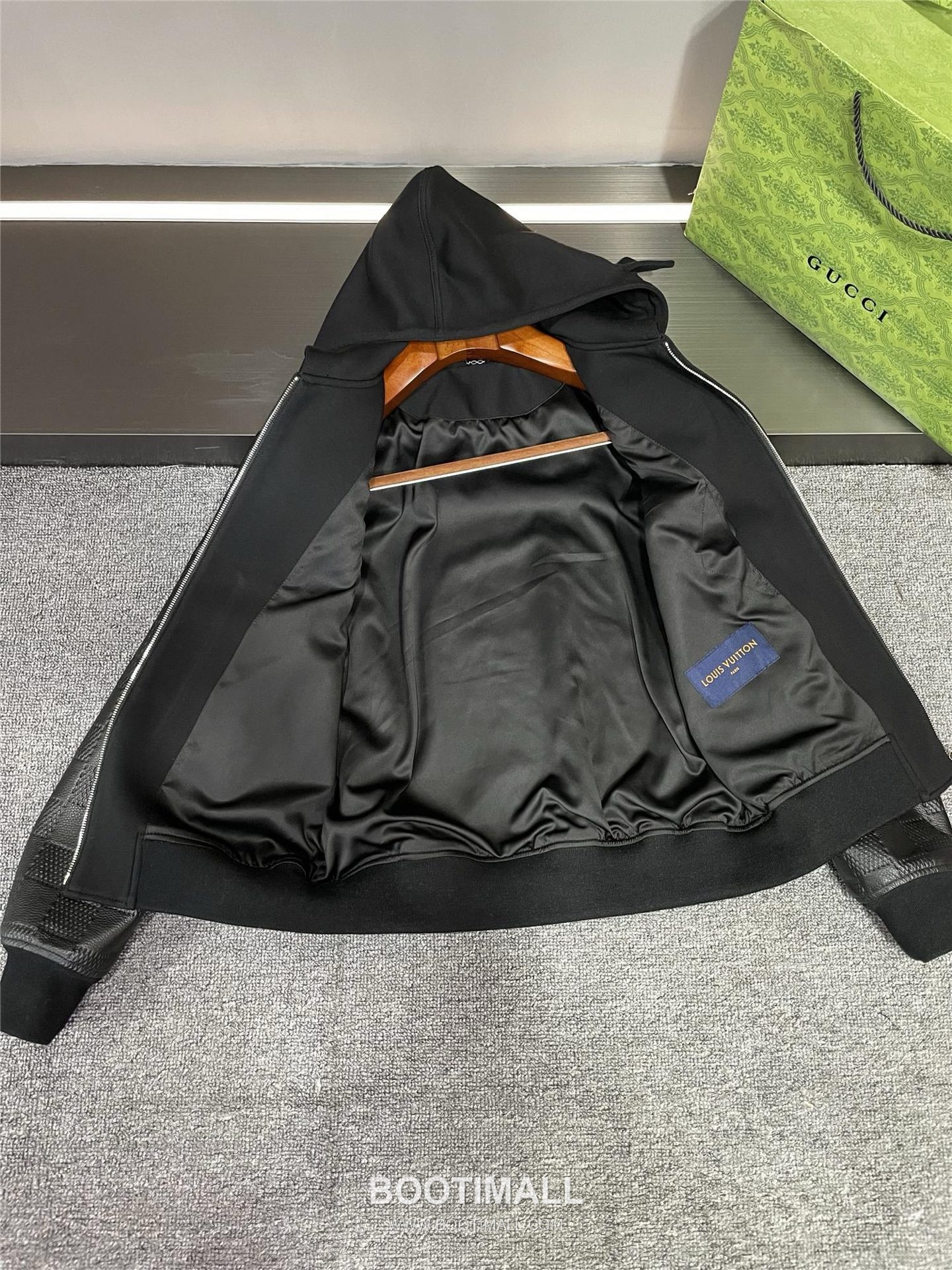 Louis Vuitton Damier-Embossed Hooded Cardigan Lambskin, Terry Cloth Zip-Up Hoodie 루이비통 다미에 엠보스 후드 가디건 양가죽, 테리 집업 7