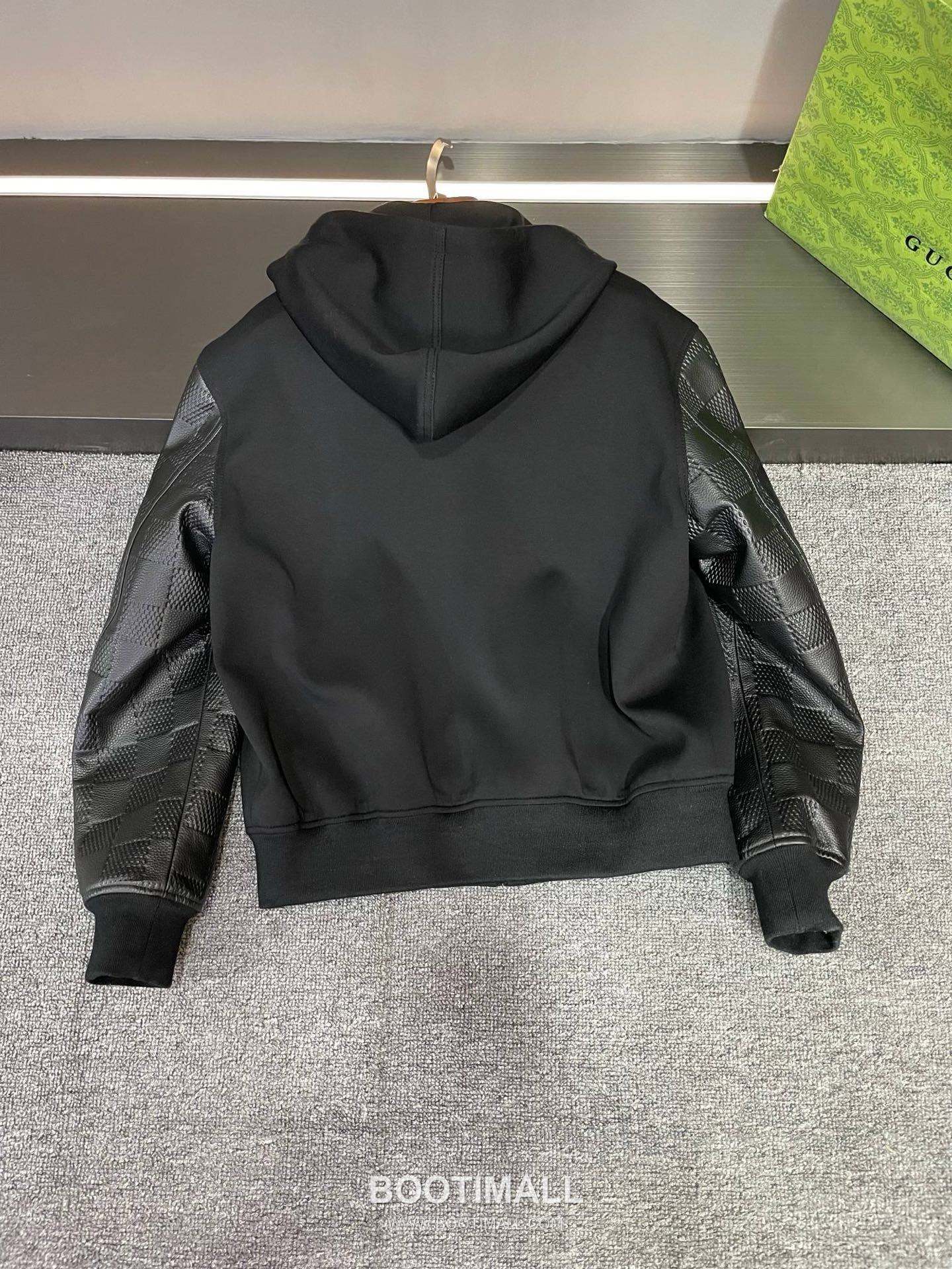 Louis Vuitton Damier-Embossed Hooded Cardigan Lambskin, Terry Cloth Zip-Up Hoodie 루이비통 다미에 엠보스 후드 가디건 양가죽, 테리 집업 8