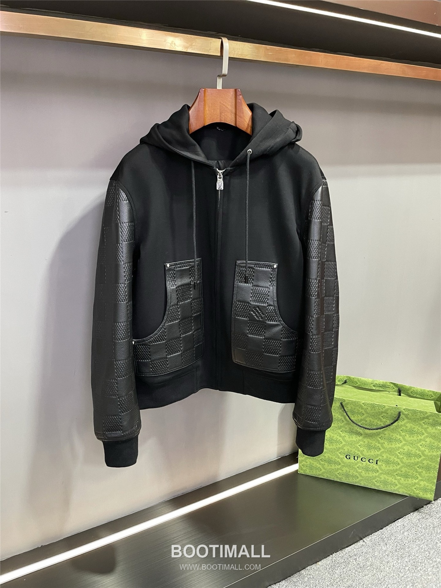 Louis Vuitton Damier-Embossed Hooded Cardigan Lambskin, Terry Cloth Zip-Up Hoodie 루이비통 다미에 엠보스 후드 가디건 양가죽, 테리 집업 14