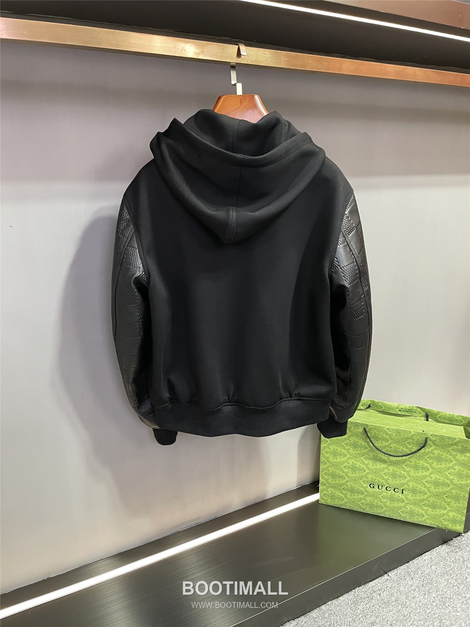 Louis Vuitton Damier-Embossed Hooded Cardigan Lambskin, Terry Cloth Zip-Up Hoodie 루이비통 다미에 엠보스 후드 가디건 양가죽, 테리 집업 15