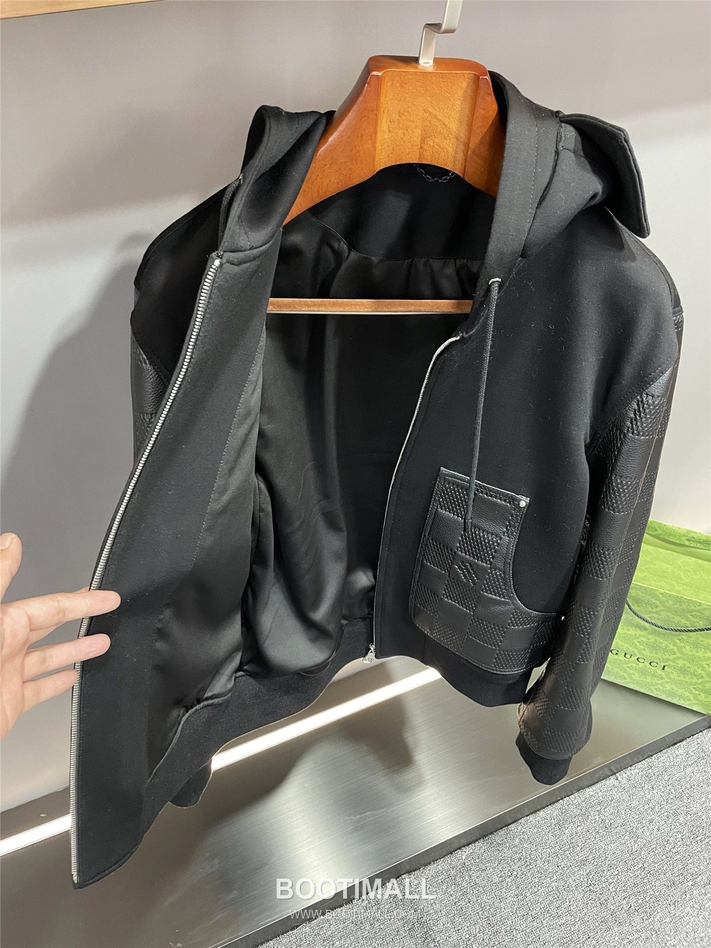 Louis Vuitton Damier-Embossed Hooded Cardigan Lambskin, Terry Cloth Zip-Up Hoodie 루이비통 다미에 엠보스 후드 가디건 양가죽, 테리 집업 16