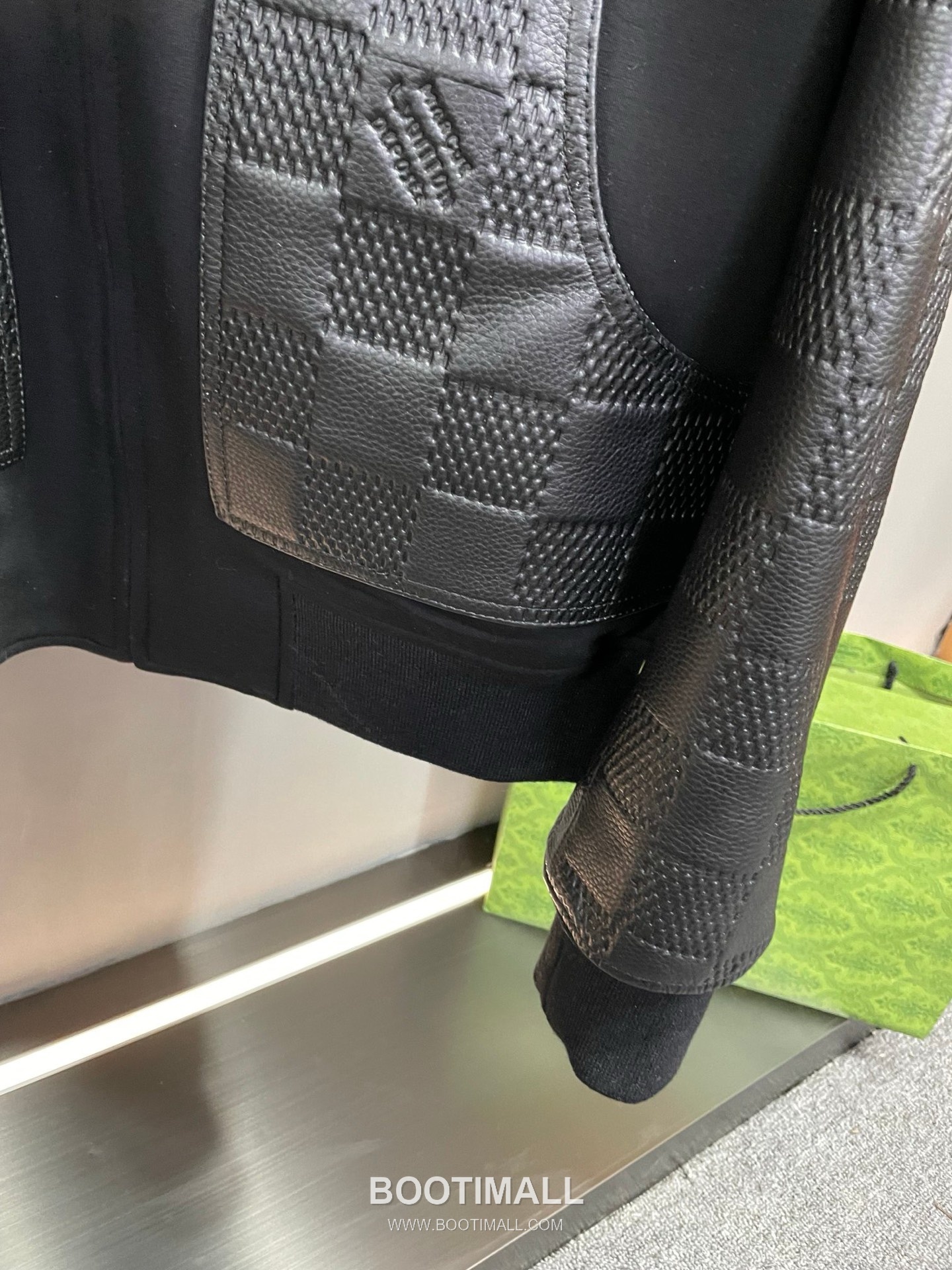 Louis Vuitton Damier-Embossed Hooded Cardigan Lambskin, Terry Cloth Zip-Up Hoodie 루이비통 다미에 엠보스 후드 가디건 양가죽, 테리 집업 21