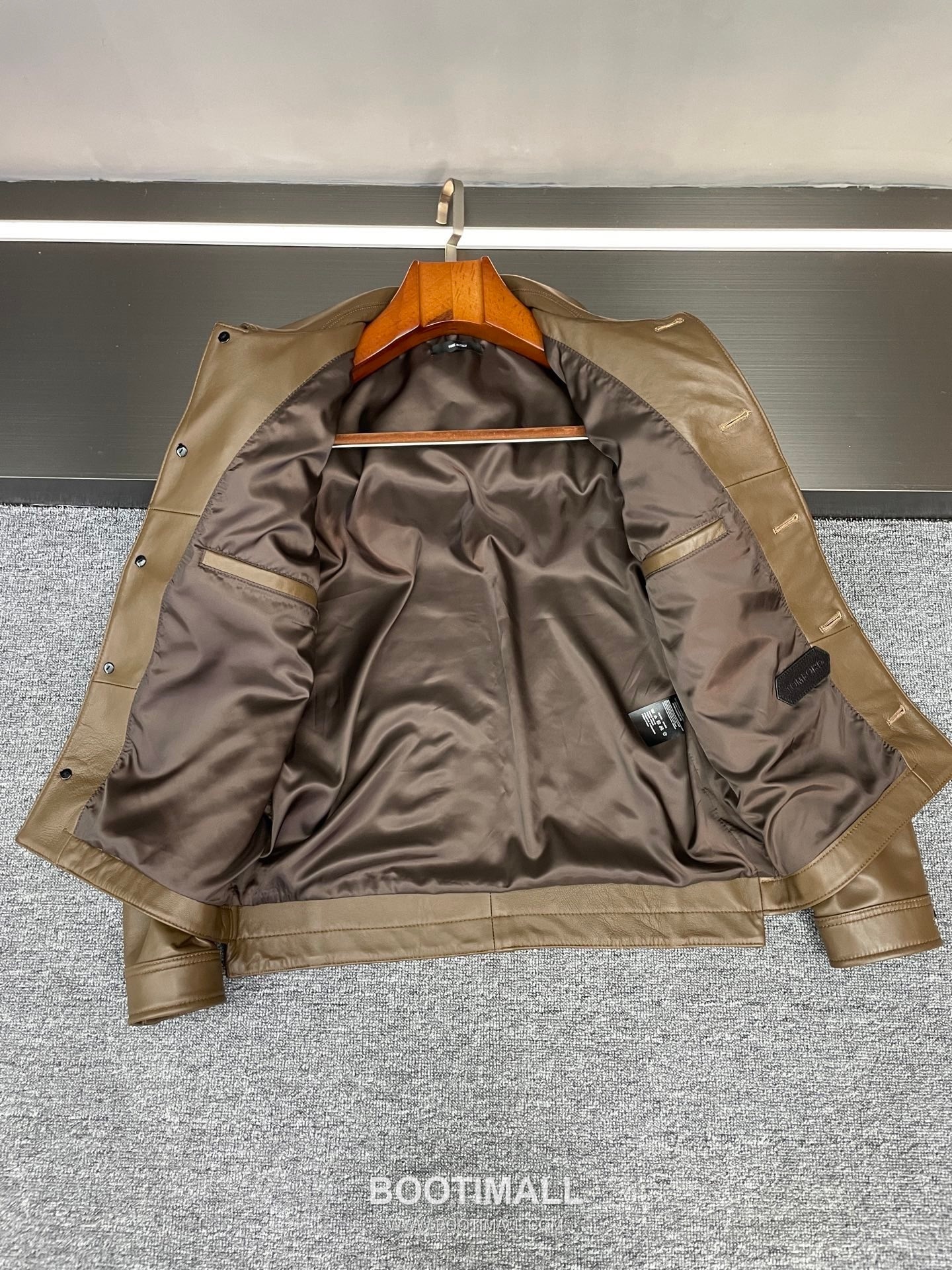 Tom Ford S/S Leather Flight Jacket Lambskin Black 톰포드 톰 SS 레더 플라이트 재킷 양가죽 블랙 2