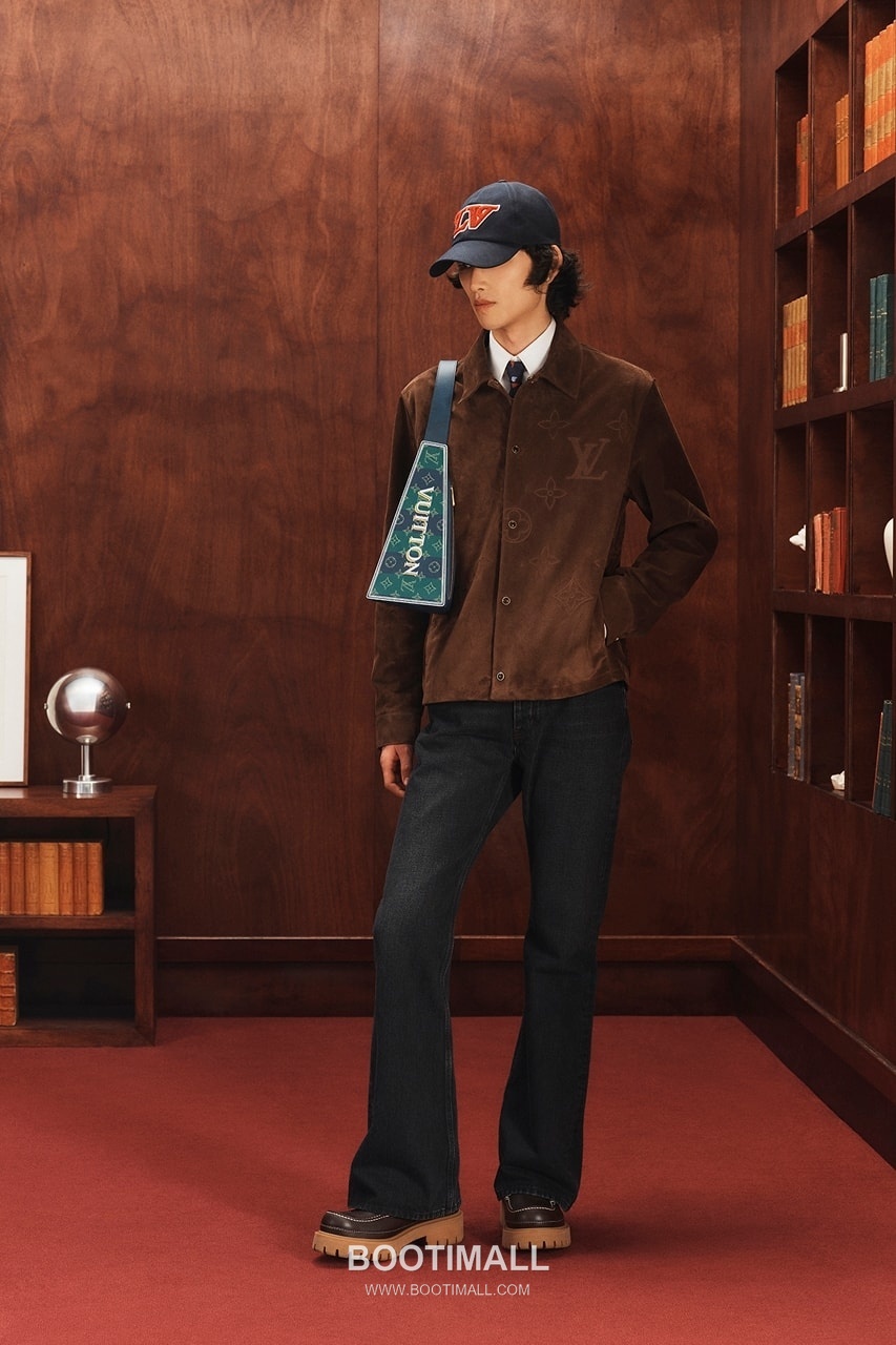 Louis Vuitton Monogram Embroidered Suede Lambskin Outerwear Brown Jacket 루이비통 모노그램 자수 스웨이드 양가죽 아우터 브라운 자켓 2