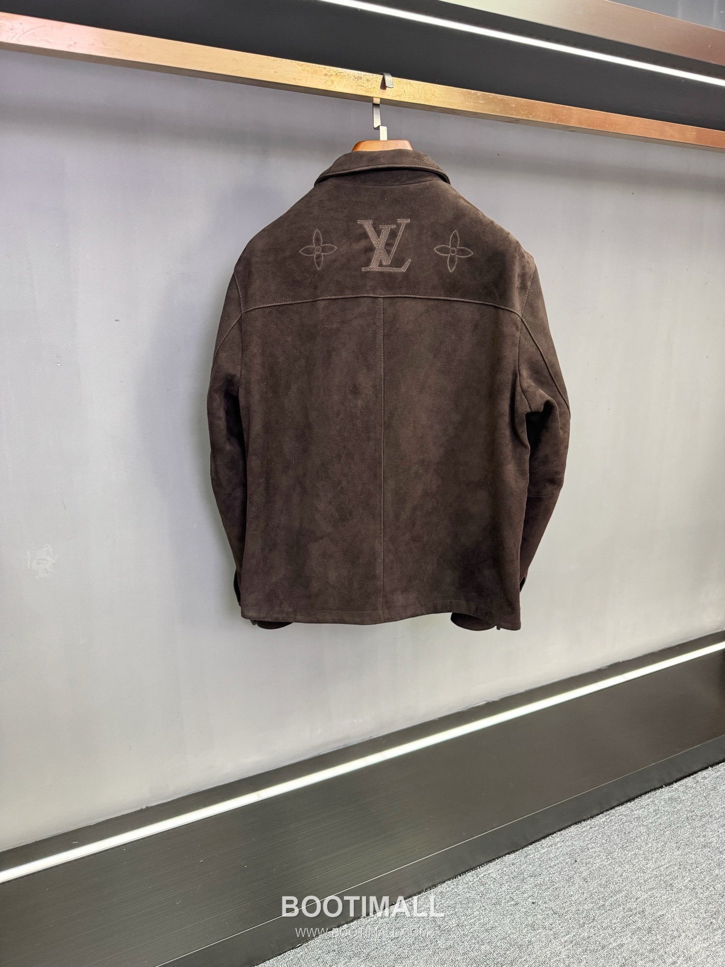 Louis Vuitton Monogram Embroidered Suede Lambskin Outerwear Brown Jacket 루이비통 모노그램 자수 스웨이드 양가죽 아우터 브라운 자켓 16