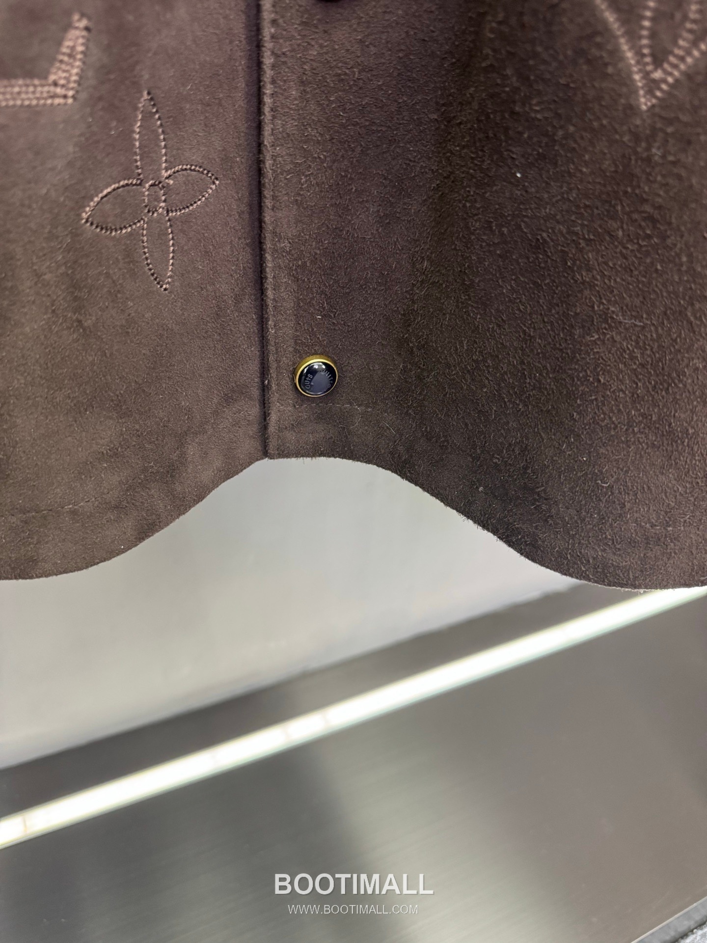 Louis Vuitton Monogram Embroidered Suede Lambskin Outerwear Brown Jacket 루이비통 모노그램 자수 스웨이드 양가죽 아우터 브라운 자켓 22