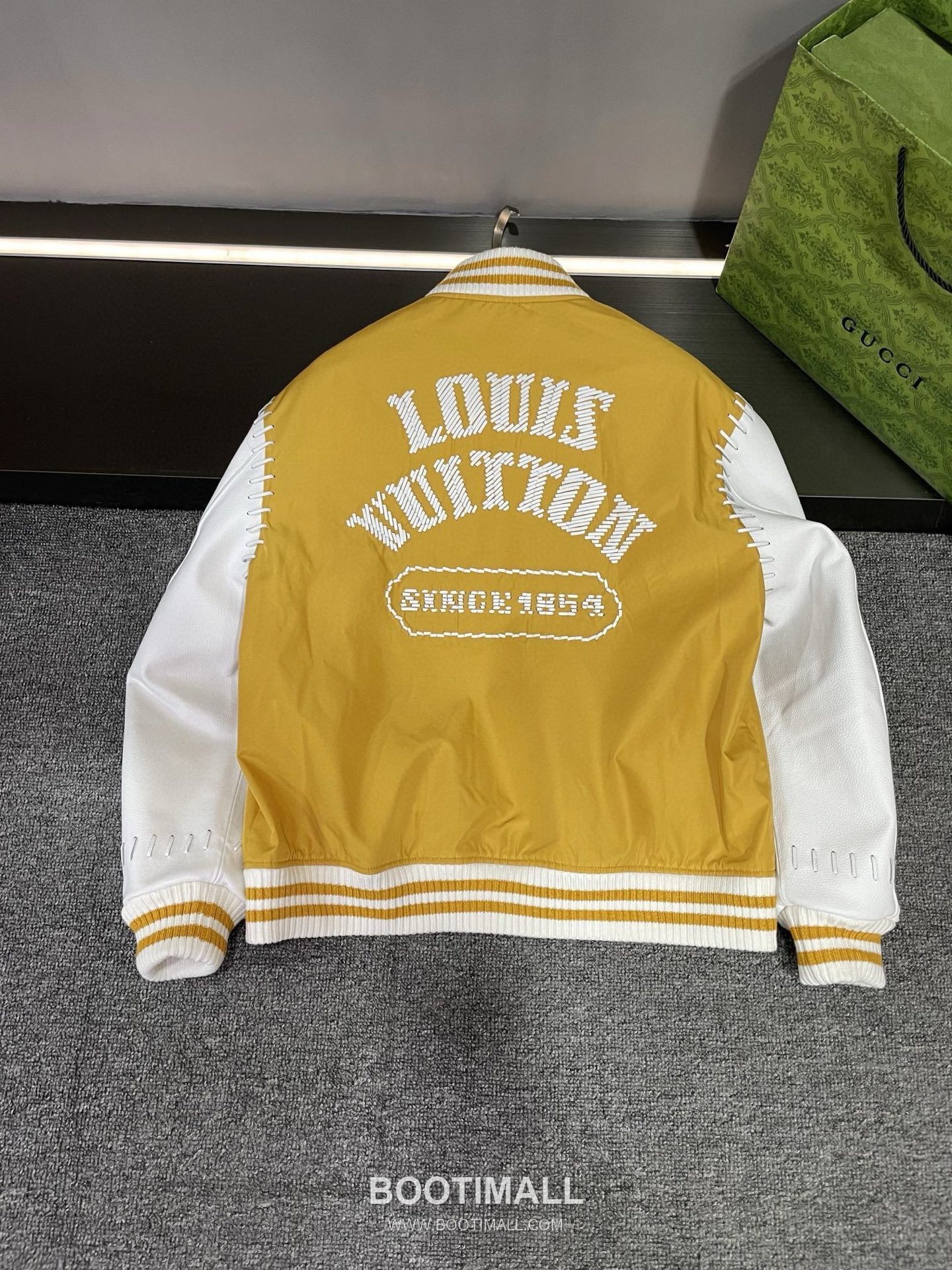 Louis Vuitton Leather Varsity Jacket Polyester Calfskin Lambskin Yellow 루이비통 가죽 바시티 재킷 폴리에스터 송아지가죽 양가죽 옐로우 13