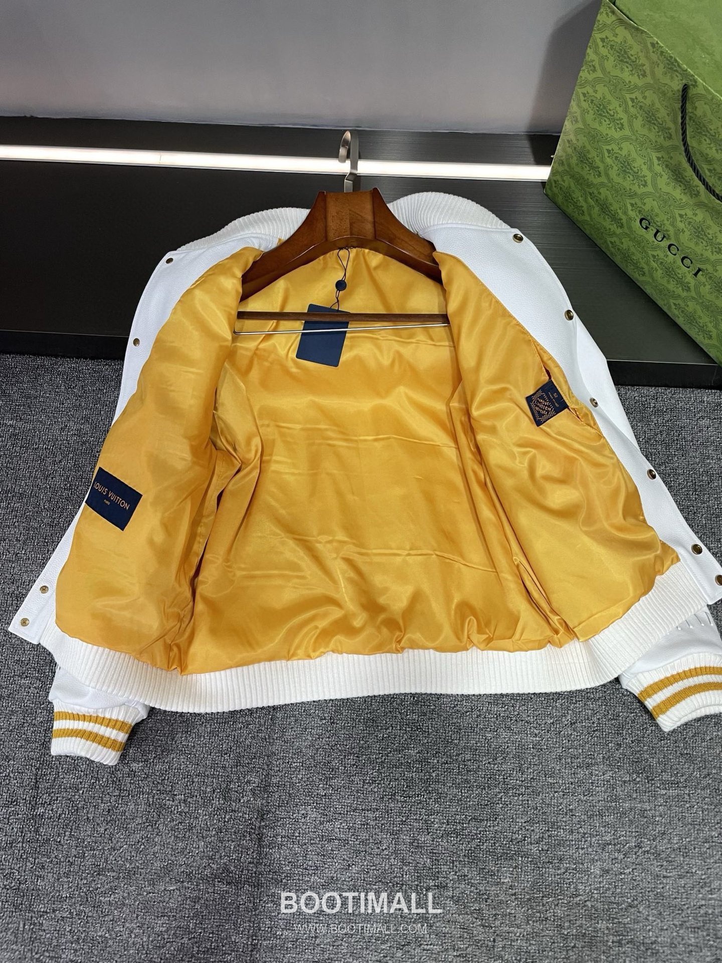 Louis Vuitton Leather Varsity Jacket Polyester Calfskin Lambskin Yellow 루이비통 가죽 바시티 재킷 폴리에스터 송아지가죽 양가죽 옐로우 14