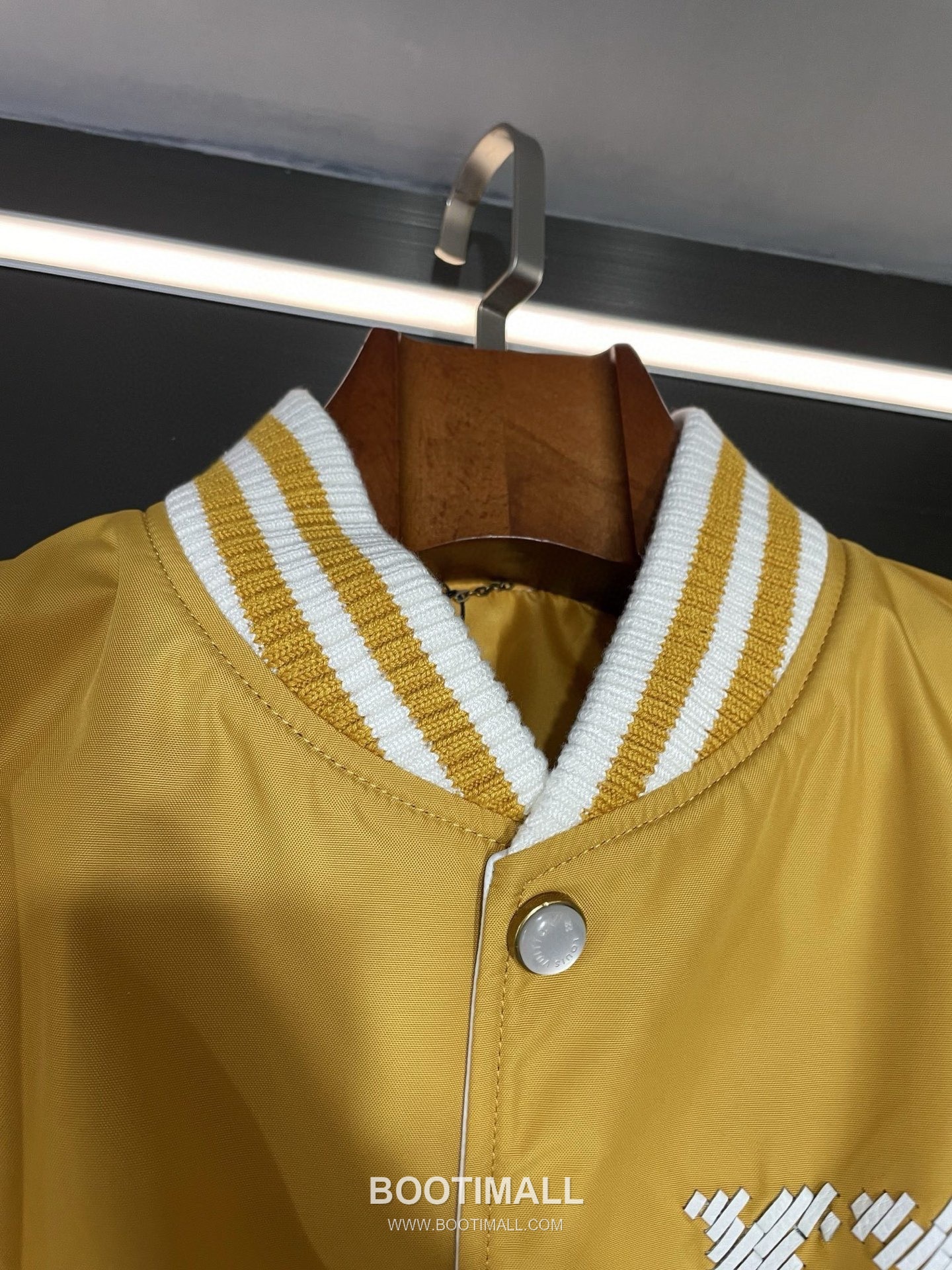 Louis Vuitton Leather Varsity Jacket Polyester Calfskin Lambskin Yellow 루이비통 가죽 바시티 재킷 폴리에스터 송아지가죽 양가죽 옐로우 15