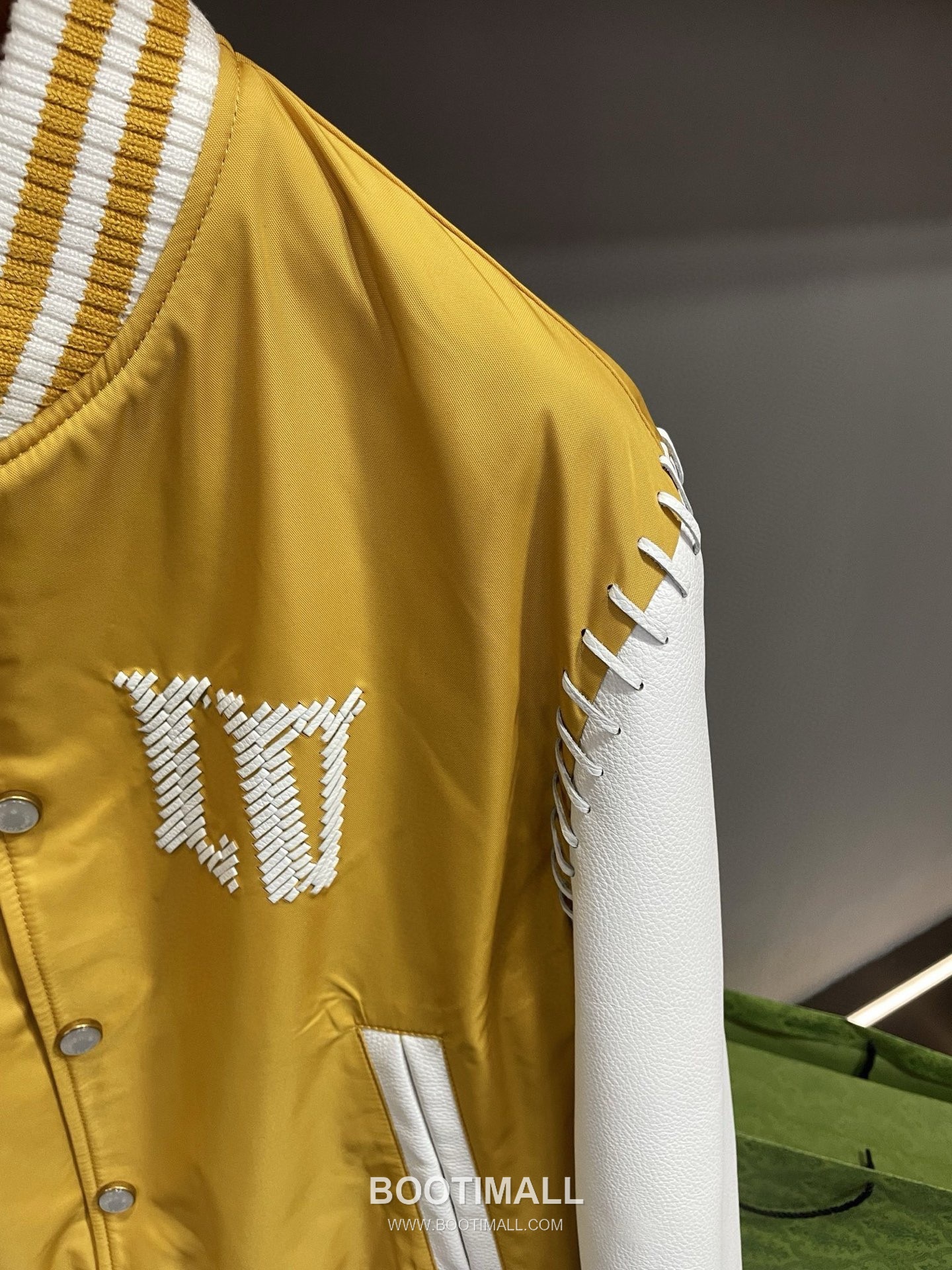 Louis Vuitton Leather Varsity Jacket Polyester Calfskin Lambskin Yellow 루이비통 가죽 바시티 재킷 폴리에스터 송아지가죽 양가죽 옐로우 24