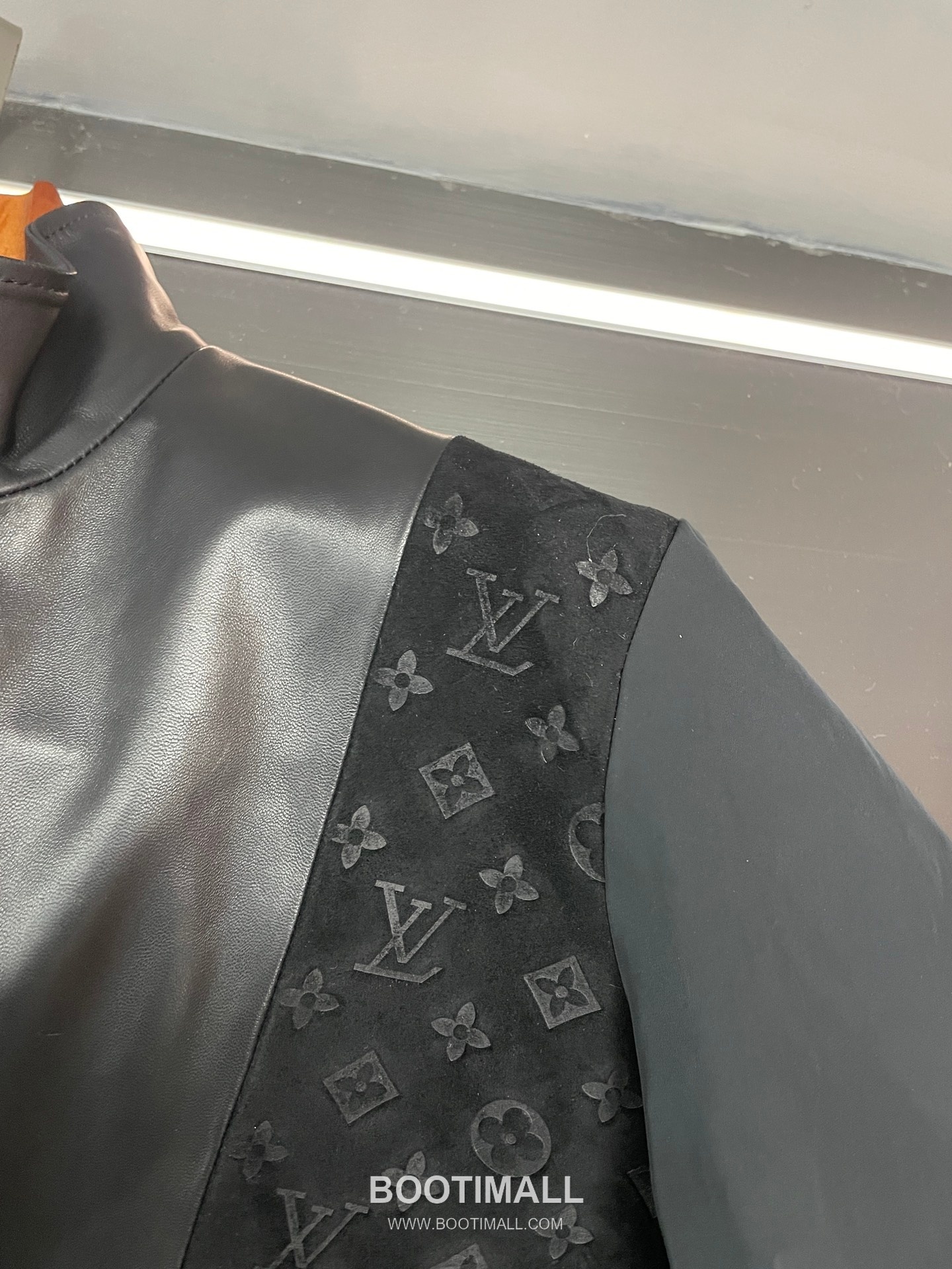 Louis Vuitton Lambskin Panel Jacket Lambskin, Polyester Black 루이비통 램스킨 패널 재킷 양가죽, 폴리에스터 블랙 10
