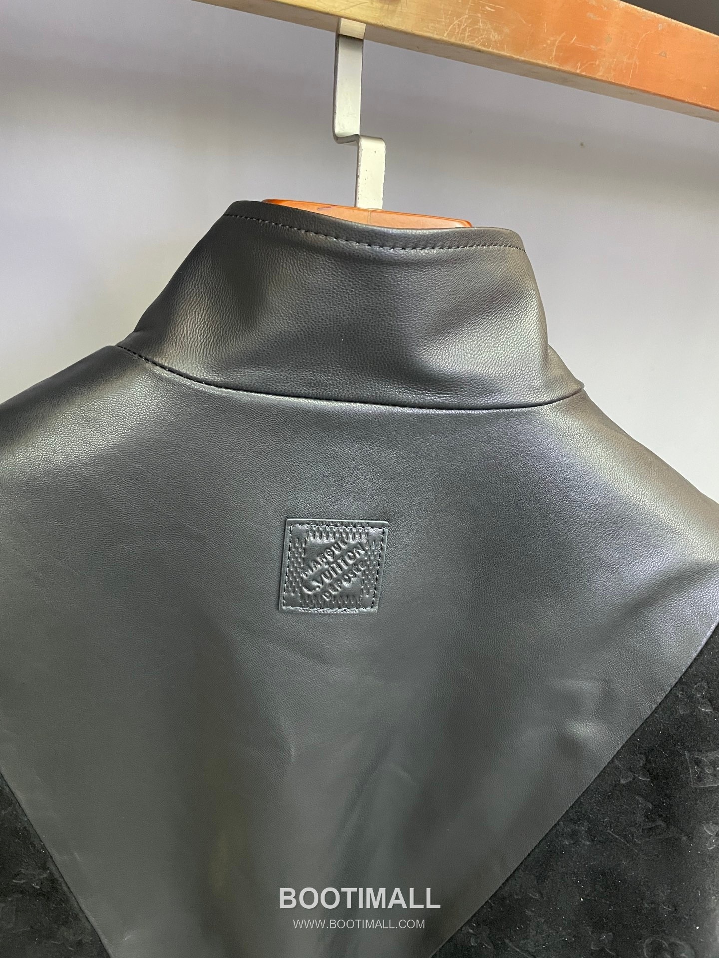 Louis Vuitton Lambskin Panel Jacket Lambskin, Polyester Black 루이비통 램스킨 패널 재킷 양가죽, 폴리에스터 블랙 19