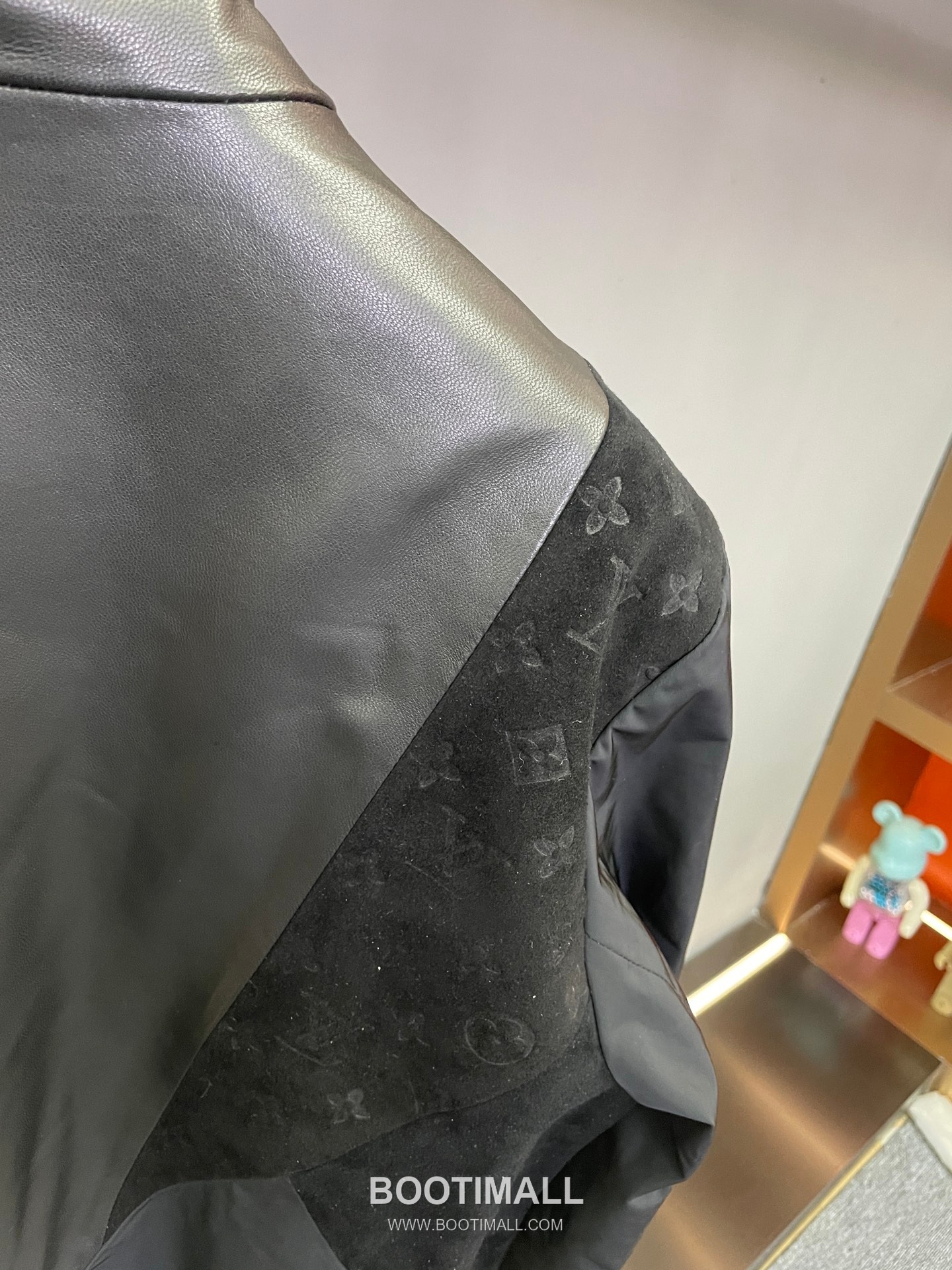 Louis Vuitton Lambskin Panel Jacket Lambskin, Polyester Black 루이비통 램스킨 패널 재킷 양가죽, 폴리에스터 블랙 20