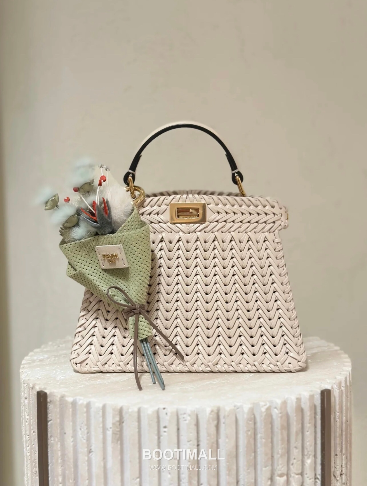 Fendi Peekaboo ISeeU Mini Leather Black Top Handle Bag 펜디 피카부 아이씨유 미니 가죽 블랙 탑핸들백 20cm 1