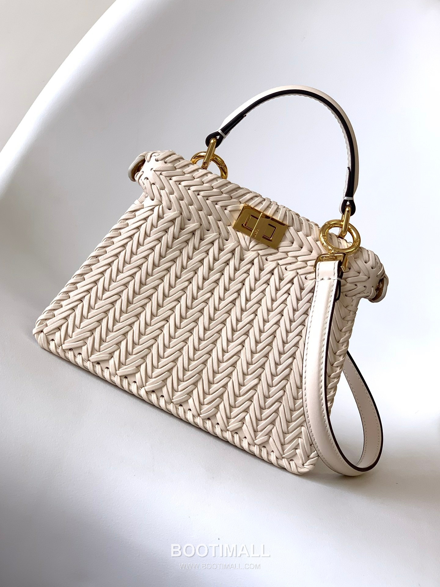 Fendi Peekaboo ISeeU Mini Leather Black Top Handle Bag 펜디 피카부 아이씨유 미니 가죽 블랙 탑핸들백 20cm 4