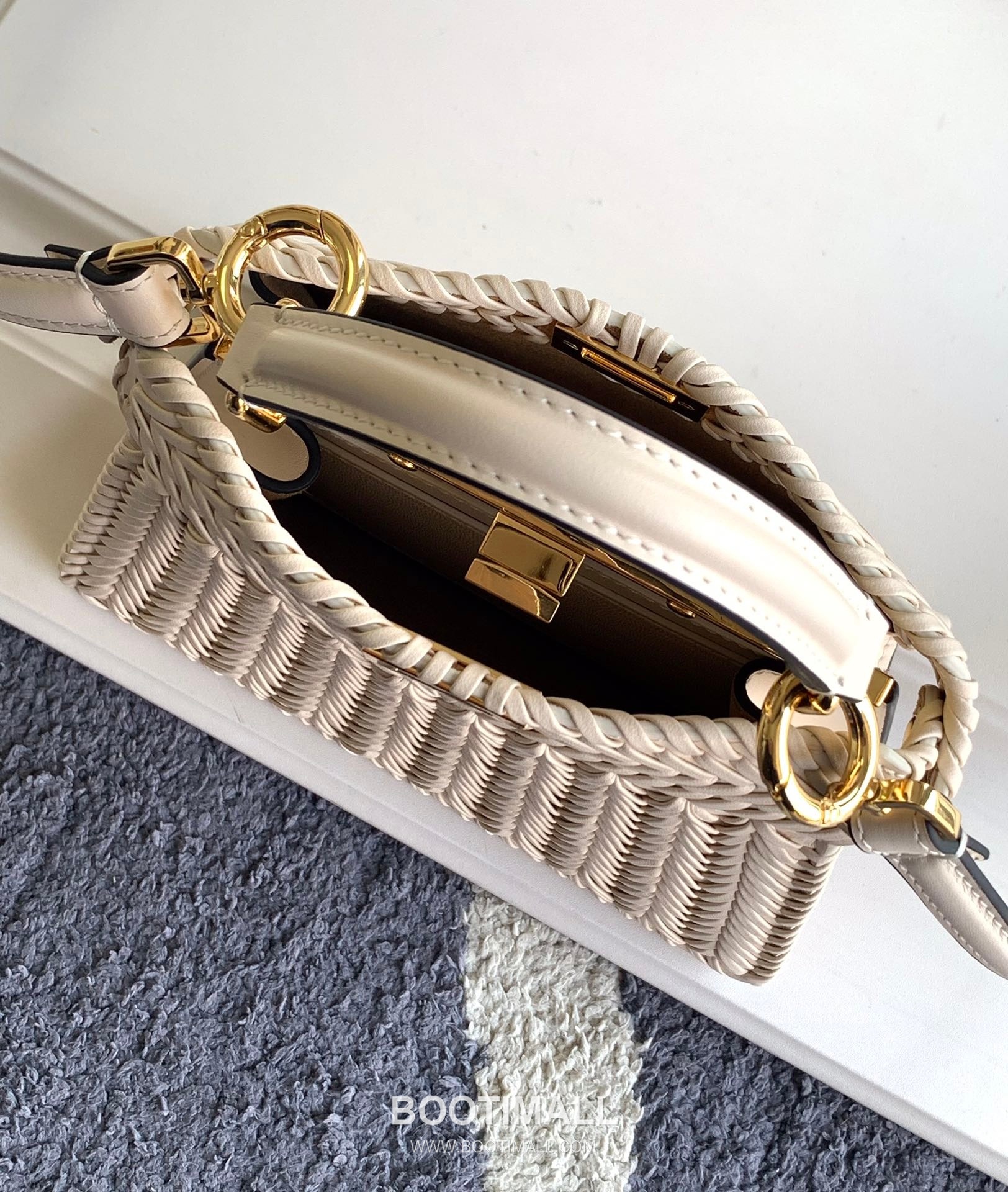 Fendi Peekaboo ISeeU Mini Leather Black Top Handle Bag 펜디 피카부 아이씨유 미니 가죽 블랙 탑핸들백 20cm 7