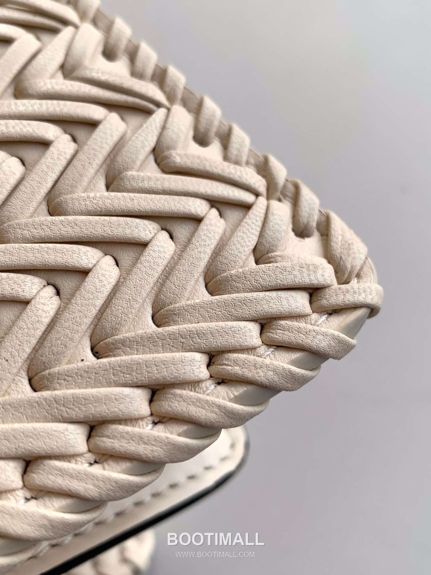 Fendi Peekaboo ISeeU Mini Leather Black Top Handle Bag 펜디 피카부 아이씨유 미니 가죽 블랙 탑핸들백 20cm 12