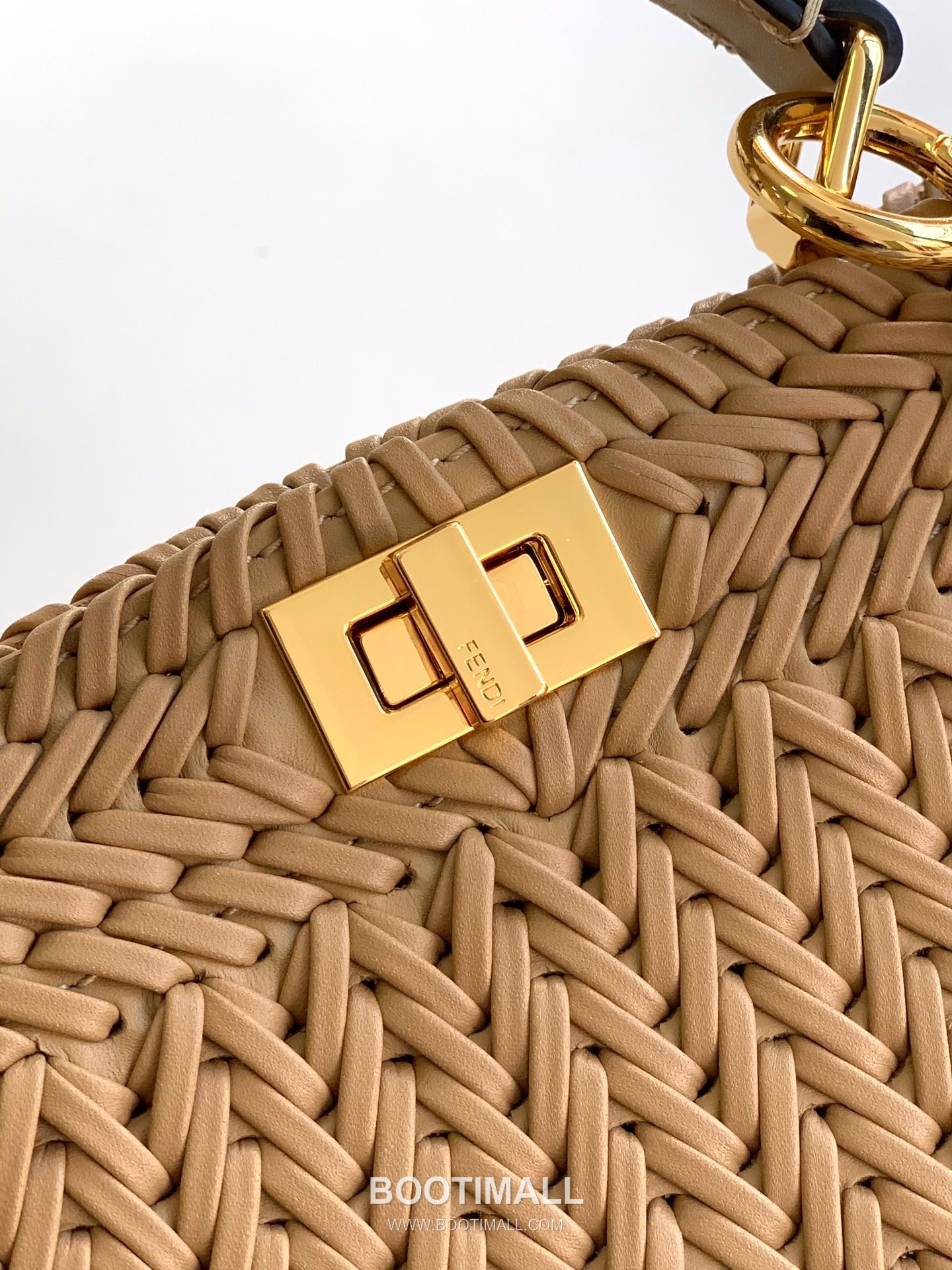 Fendi Peekaboo ISeeU Mini Leather Black Top Handle Bag 펜디 피카부 아이씨유 미니 가죽 블랙 탑핸들백 20cm 14