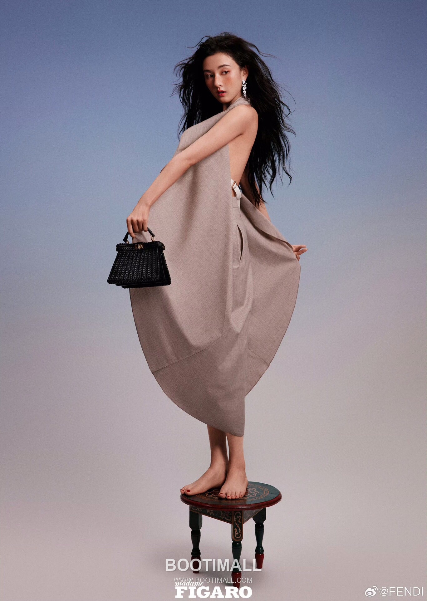 Fendi Peekaboo ISeeU Mini Imported Leather Beige Top Handle Bag 펜디 피카부 아이씨유 미니 수입 가죽 베이지 탑핸들백 20cm 2