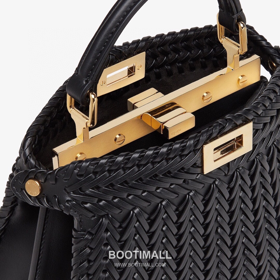 Fendi Peekaboo ISeeU Mini Imported Leather Beige Top Handle Bag 펜디 피카부 아이씨유 미니 수입 가죽 베이지 탑핸들백 20cm 9