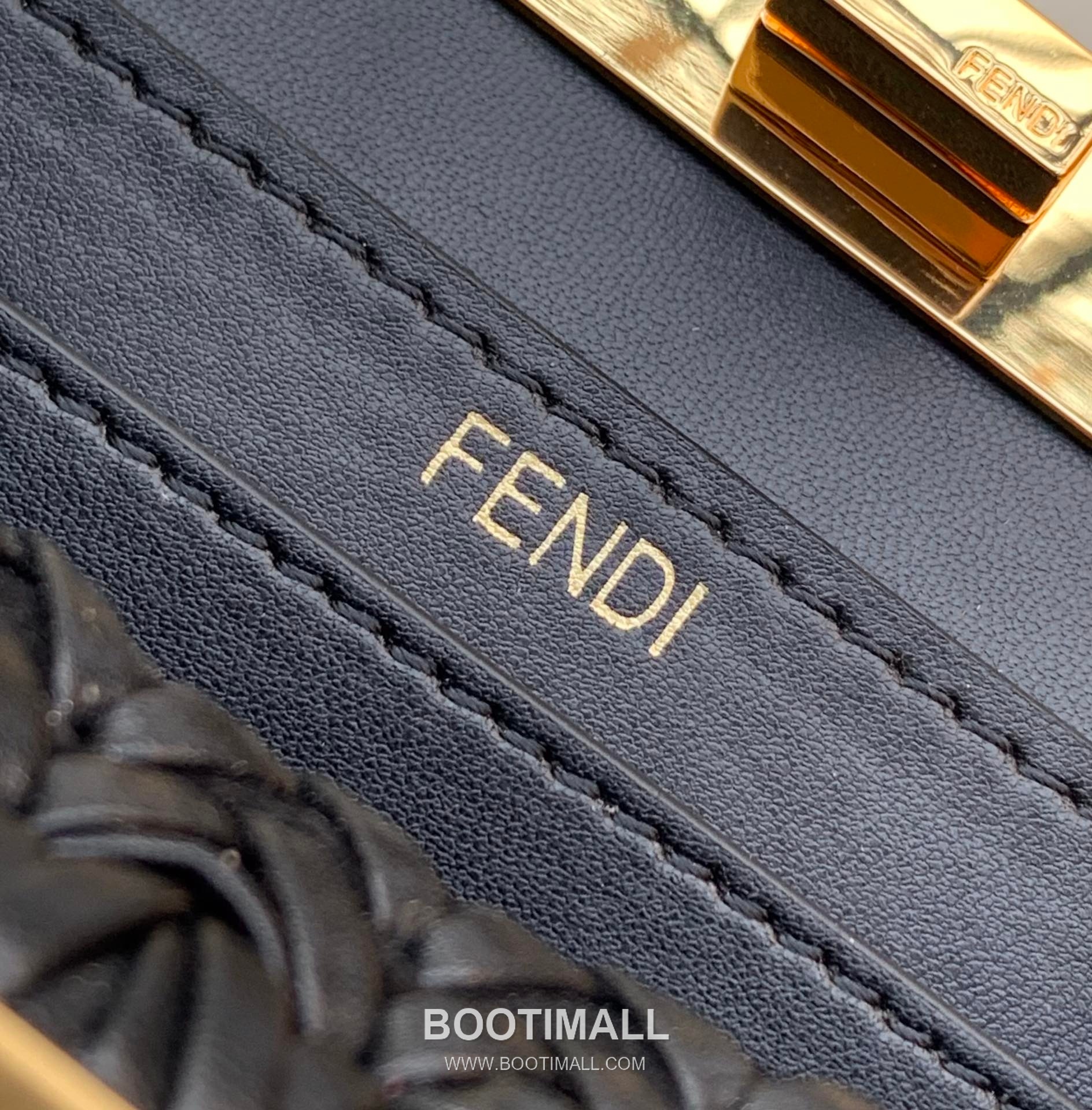 Fendi Peekaboo ISeeU Mini Imported Leather Beige Top Handle Bag 펜디 피카부 아이씨유 미니 수입 가죽 베이지 탑핸들백 20cm 16
