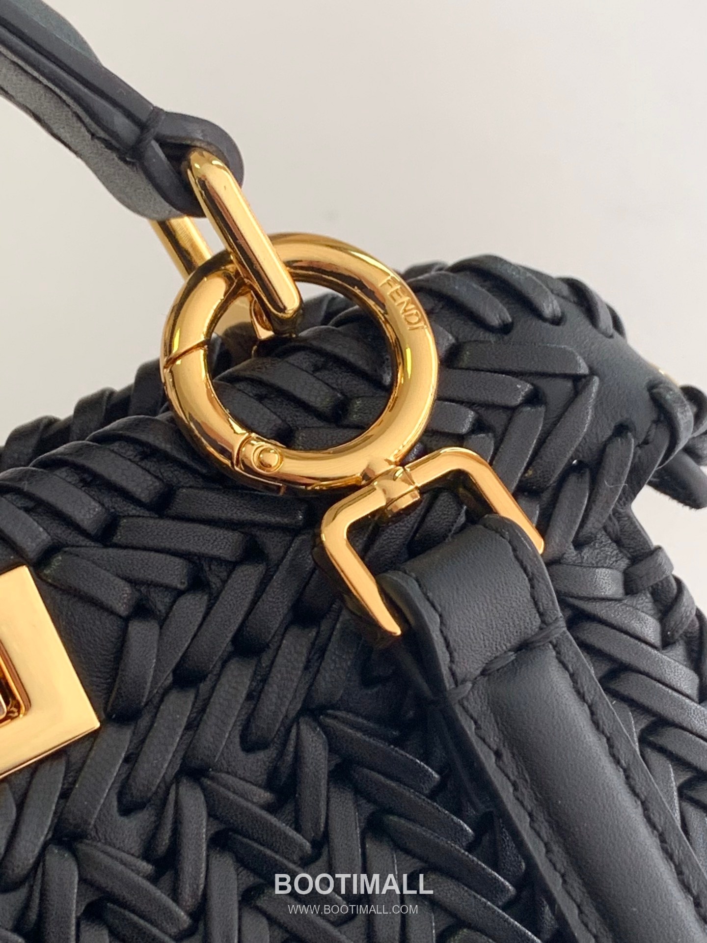 Fendi Peekaboo ISeeU Mini Imported Leather Beige Top Handle Bag 펜디 피카부 아이씨유 미니 수입 가죽 베이지 탑핸들백 20cm 17