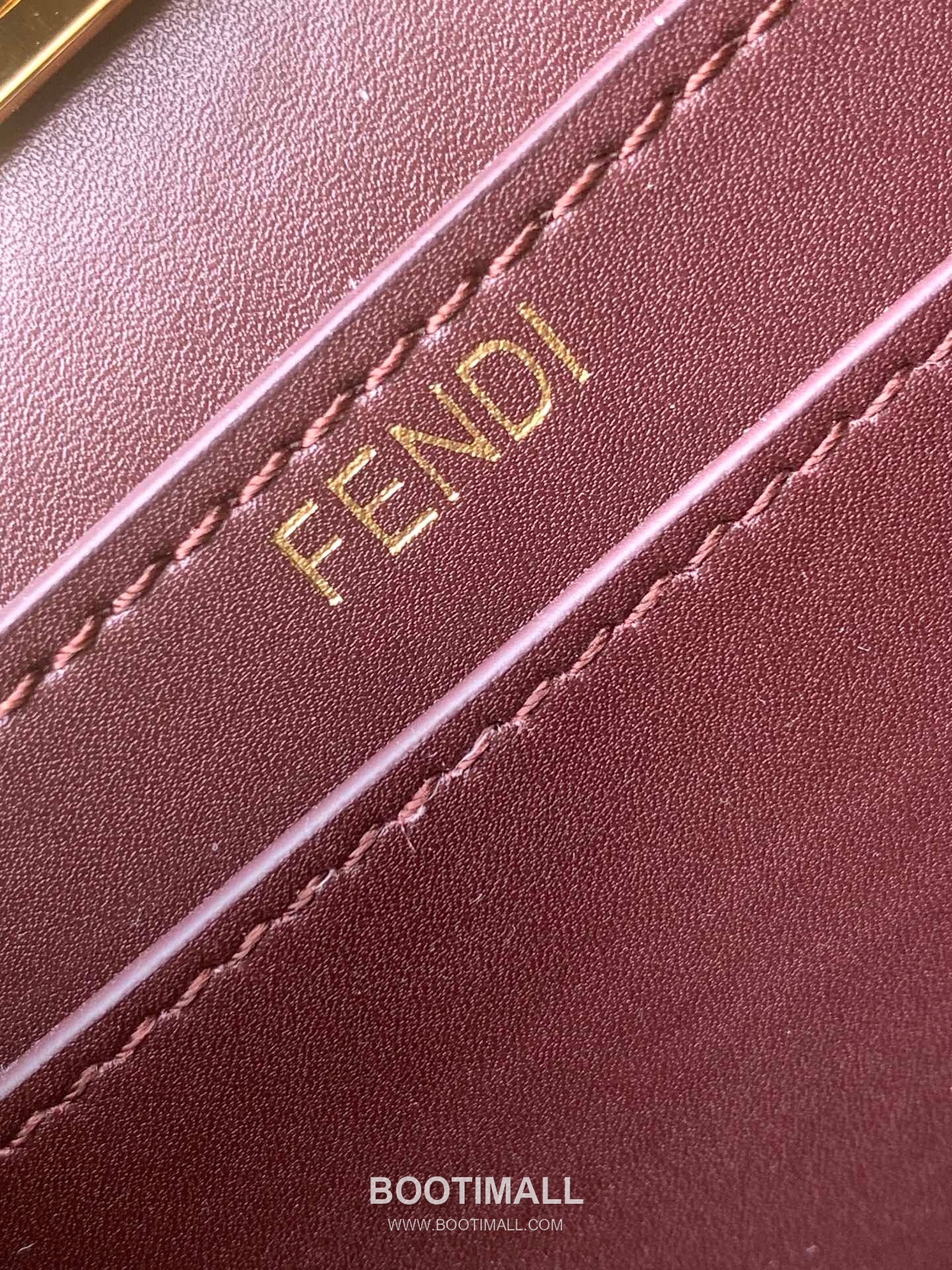 Fendi Peekaboo ISeeU Mini Leather Black Top Handle Bag 펜디 피카부 아이씨유 미니 가죽 블랙 탑핸들백 20cm 14