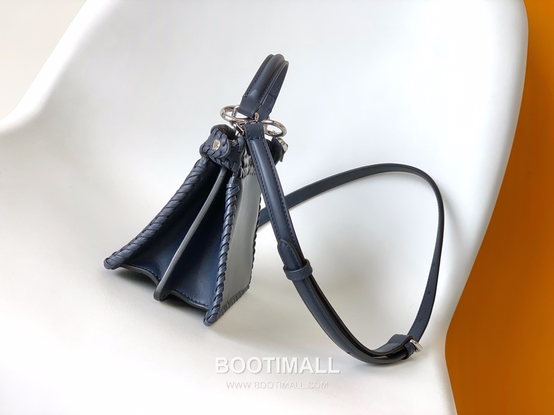 Fendi Peekaboo ISeeU Mini Leather Black Top Handle Bag 펜디 피카부 아이씨유 미니 가죽 블랙 탑핸들백 20cm 11