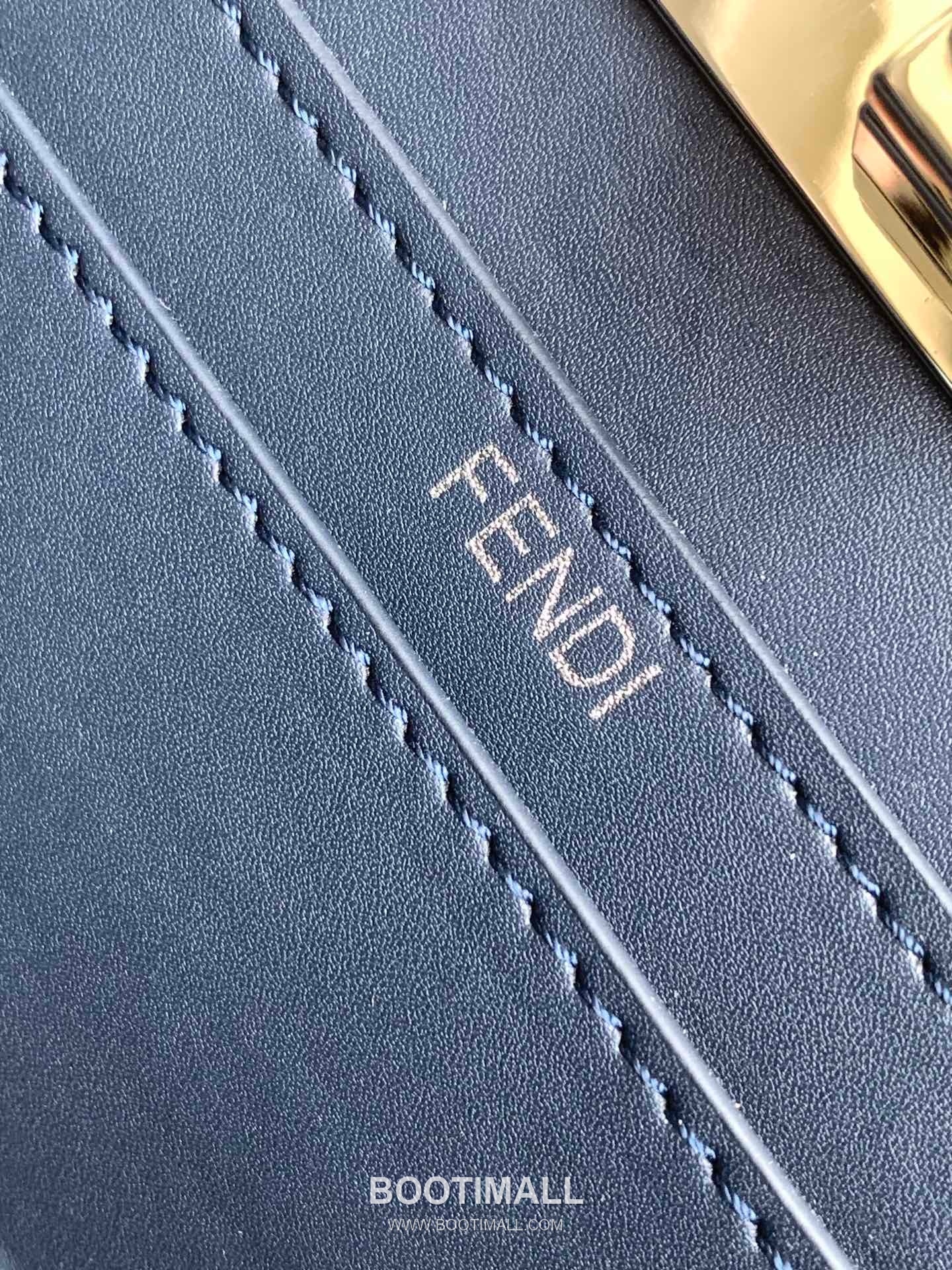 Fendi Peekaboo ISeeU Mini Leather Black Top Handle Bag 펜디 피카부 아이씨유 미니 가죽 블랙 탑핸들백 20cm 14