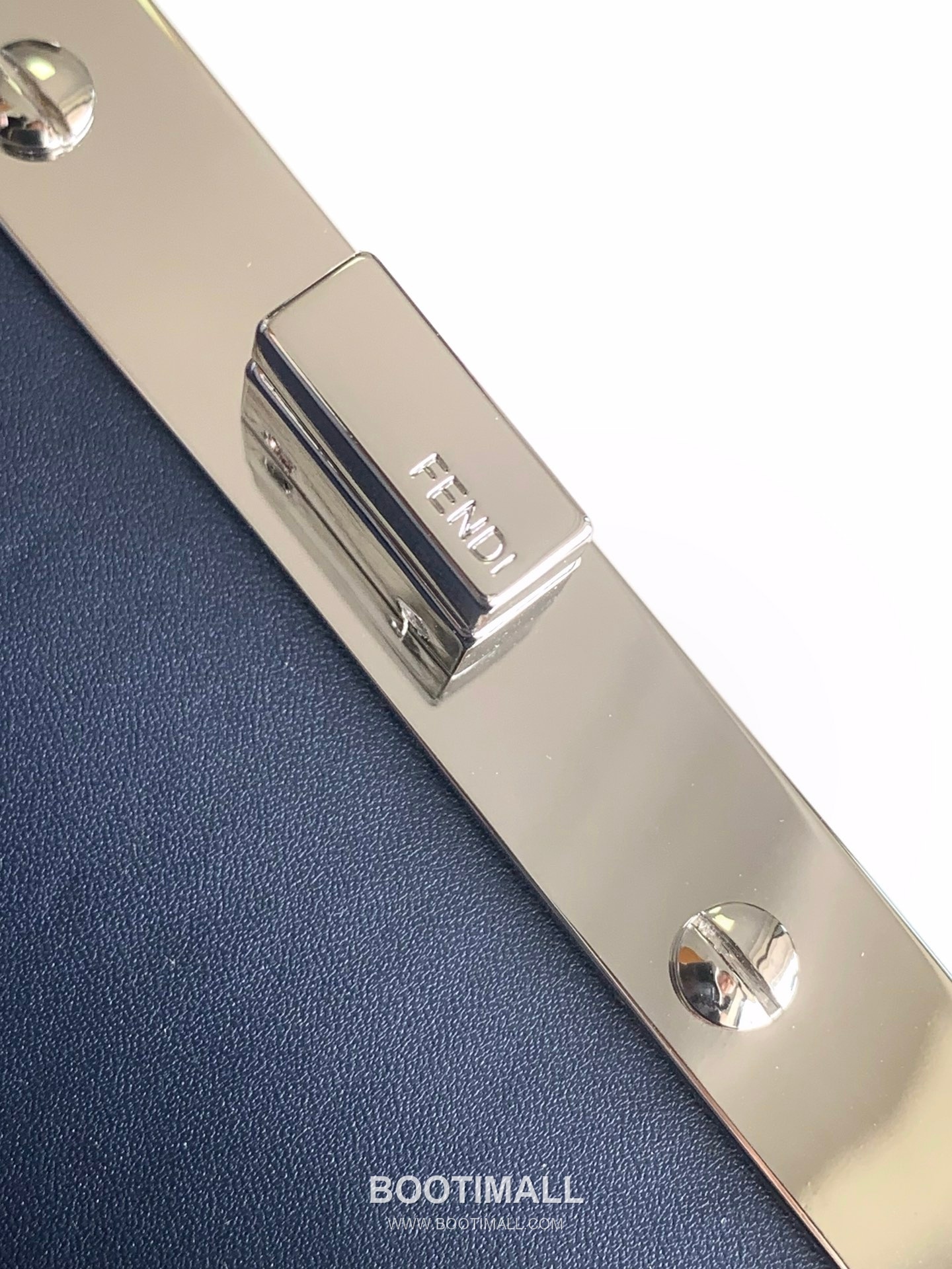 Fendi Peekaboo ISeeU Mini Leather Black Top Handle Bag 펜디 피카부 아이씨유 미니 가죽 블랙 탑핸들백 20cm 17